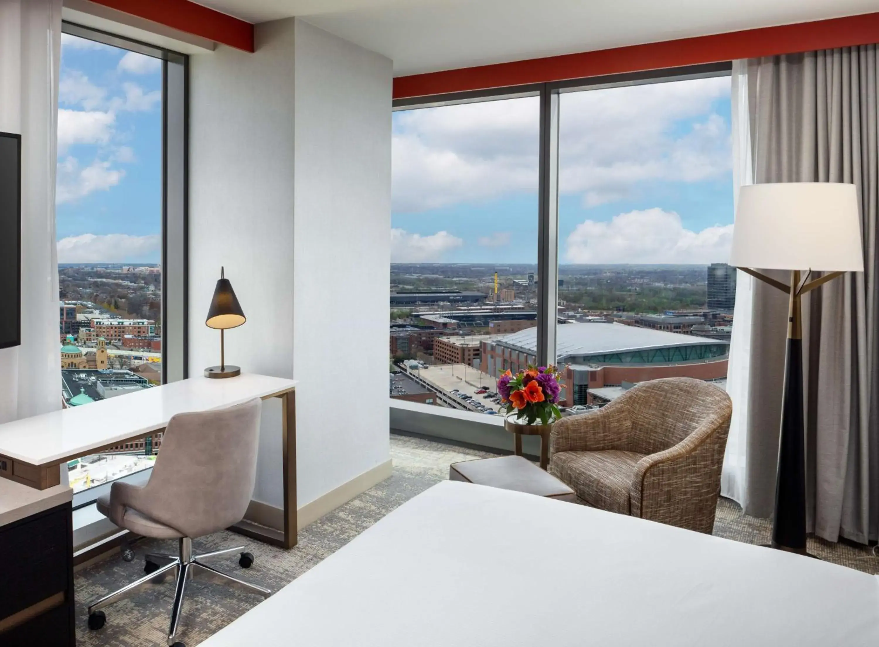 Corner King Room in Hilton Columbus Downtown Corner King Room in Hilton Columbus Downtown