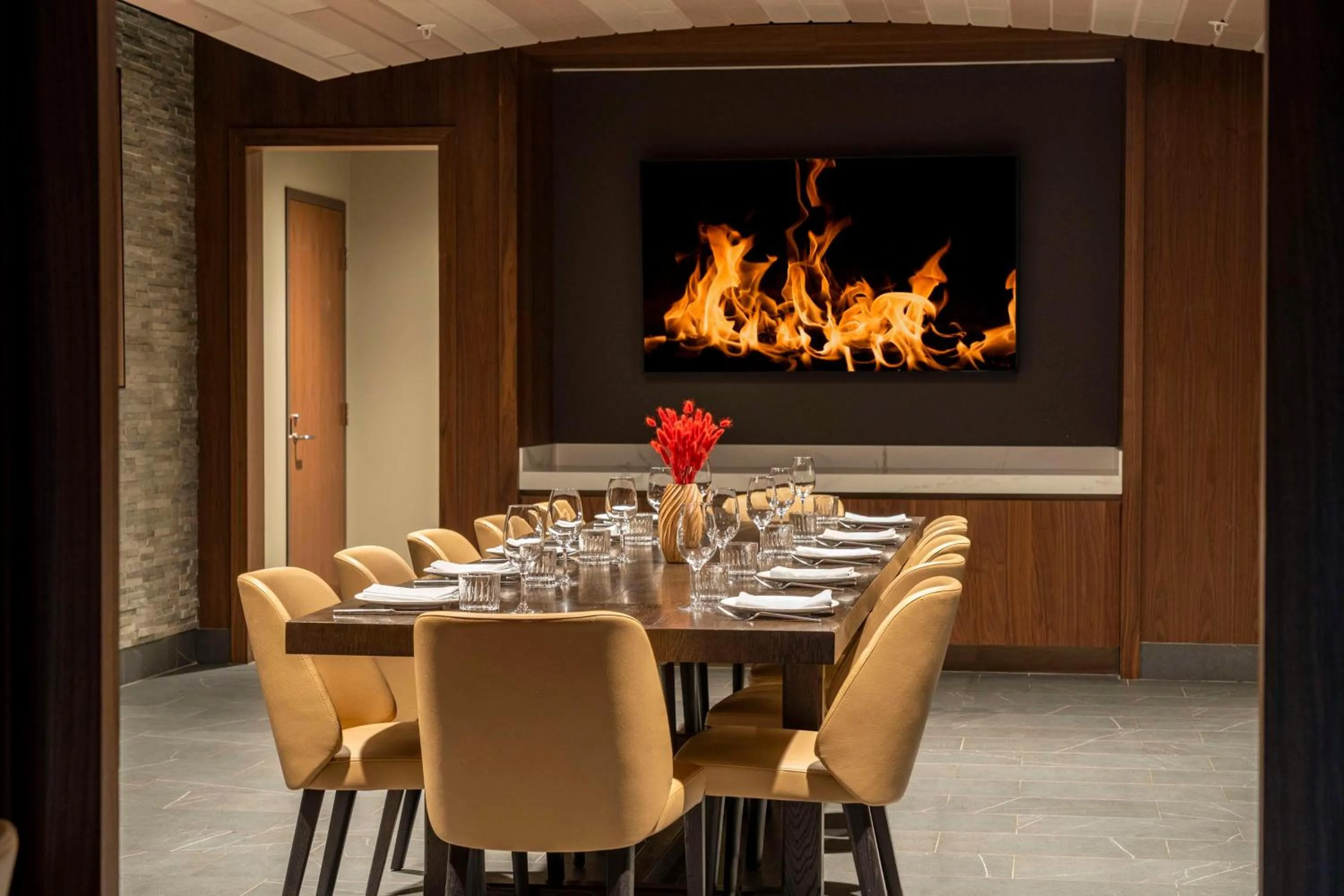 Restaurant/places to eat in Hilton Columbus Downtown