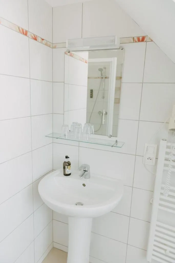 Bathroom in Logis Hôtel du Château