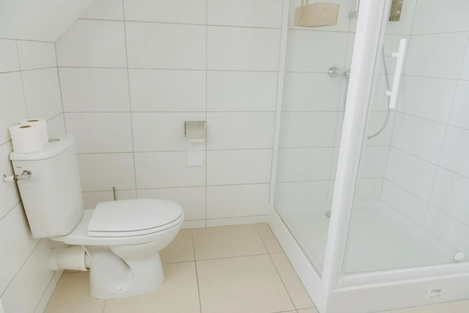 Bathroom in Logis Hôtel du Château