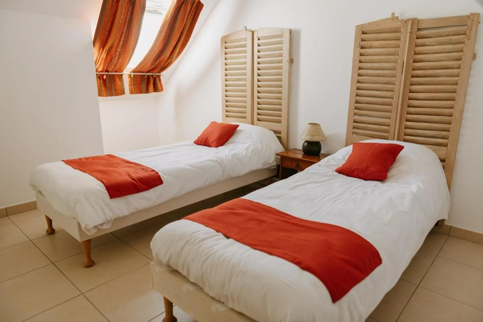 Photo of the whole room, Bed in Logis Hôtel du Château