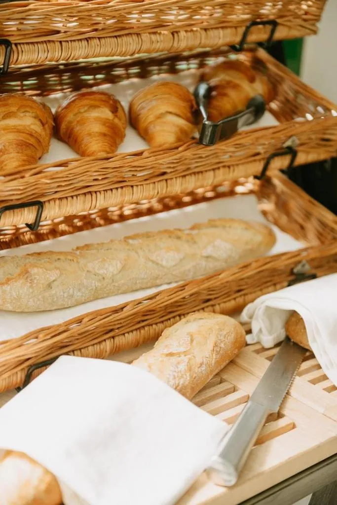 Breakfast in Logis Hôtel du Château