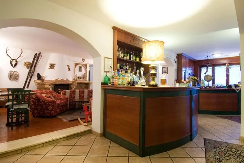 Lounge or bar in LH Albergo il Paradiso