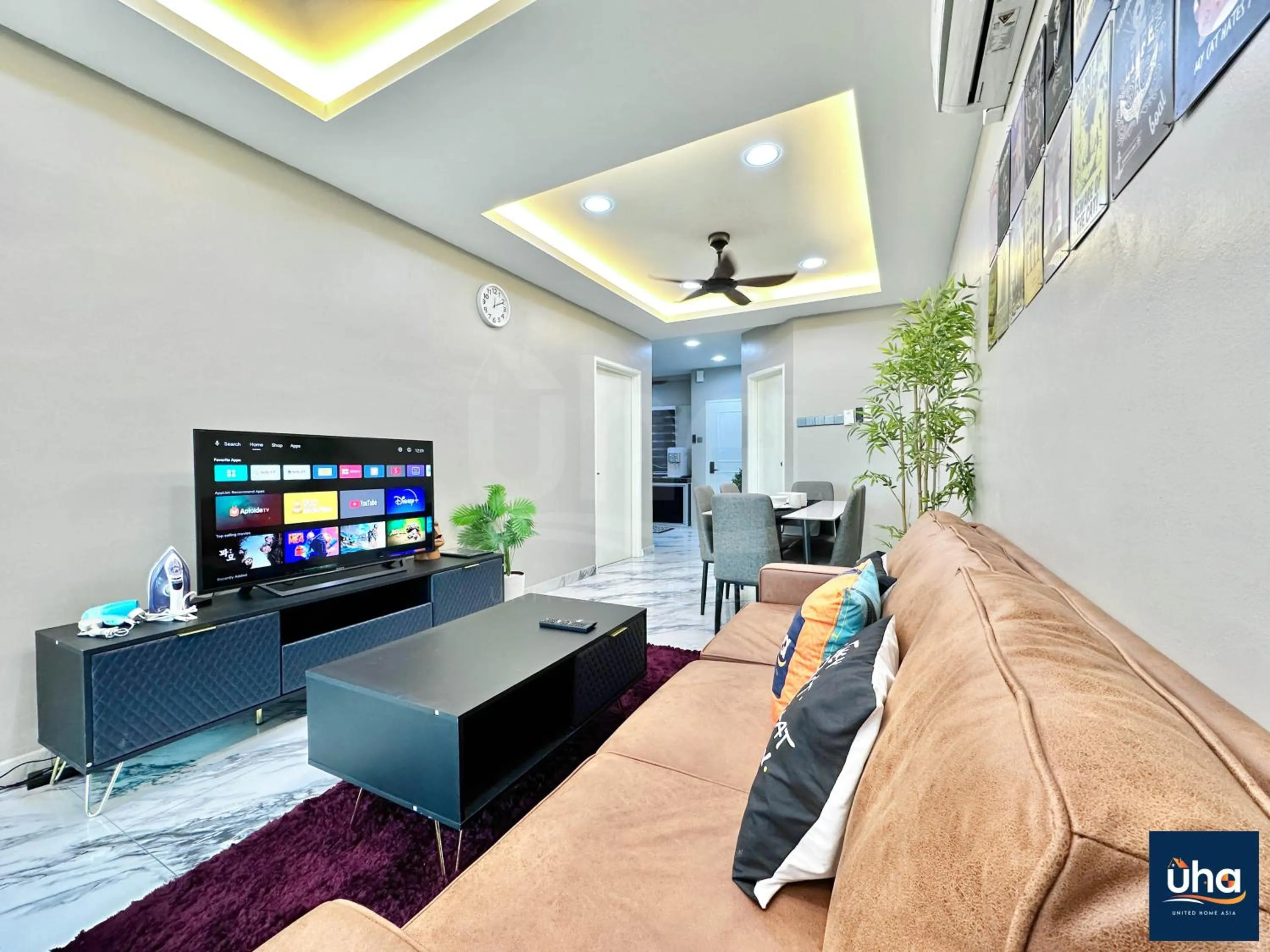 TV and multimedia in Akademik Suite by JK Home