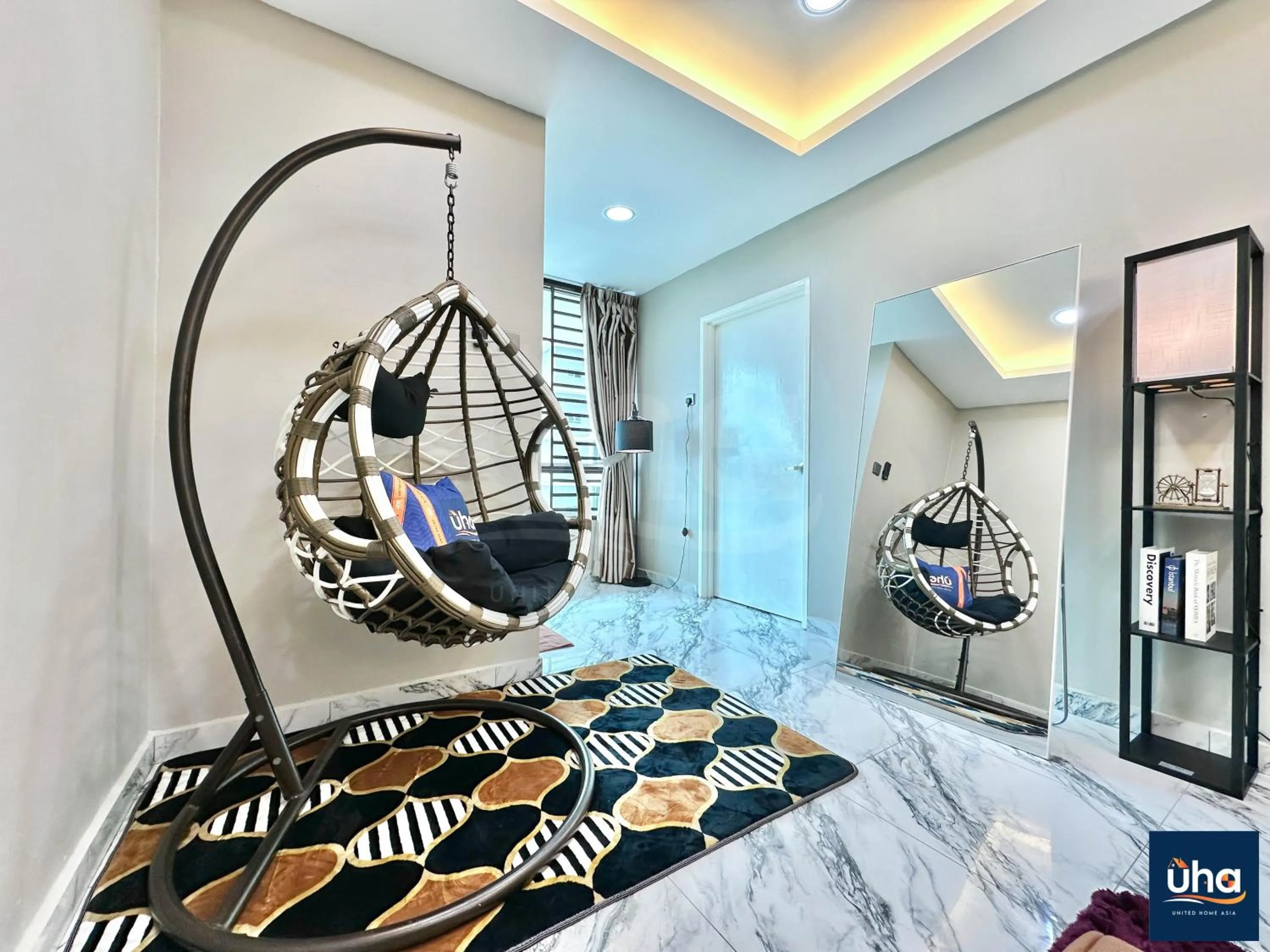 Entertainment, Bed in Akademik Suite by JK Home