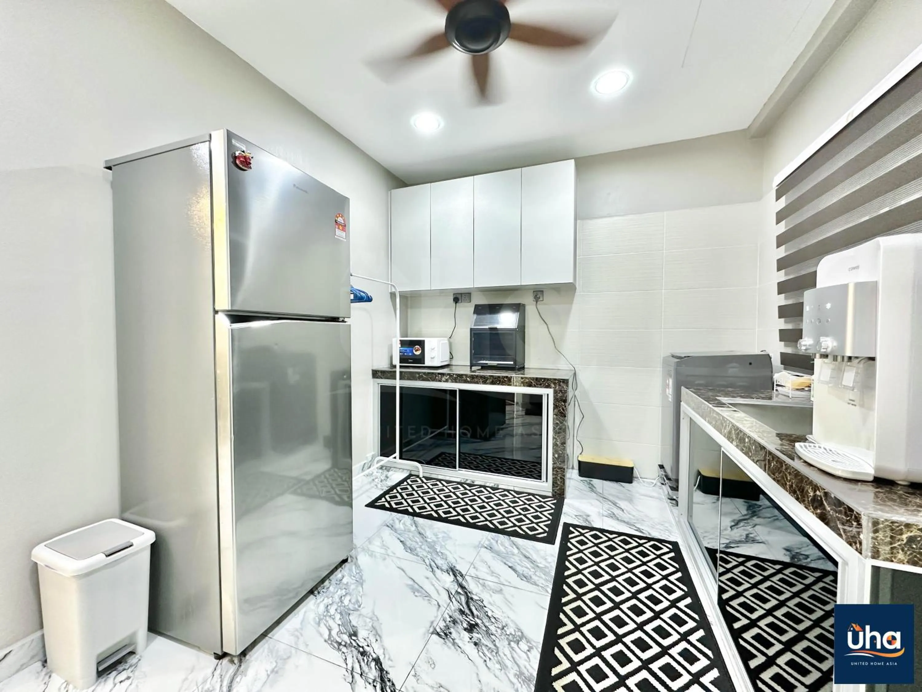 Kitchen or kitchenette in Akademik Suite by JK Home