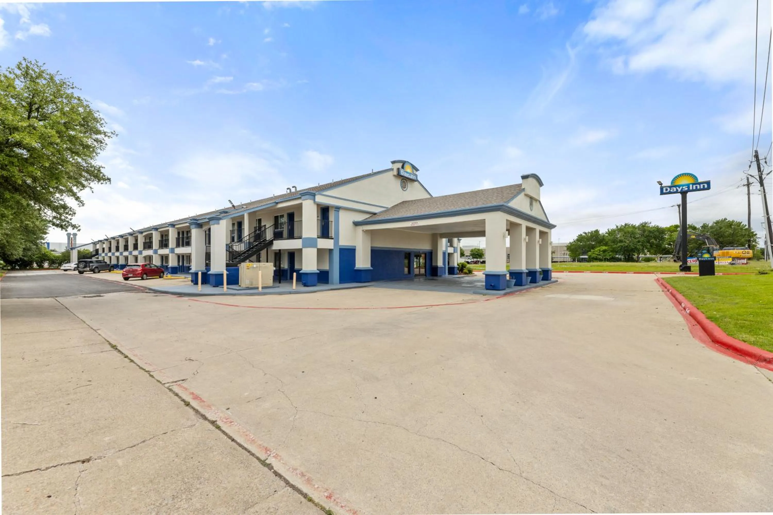 Property building in Days Inn by Wyndham McKinney