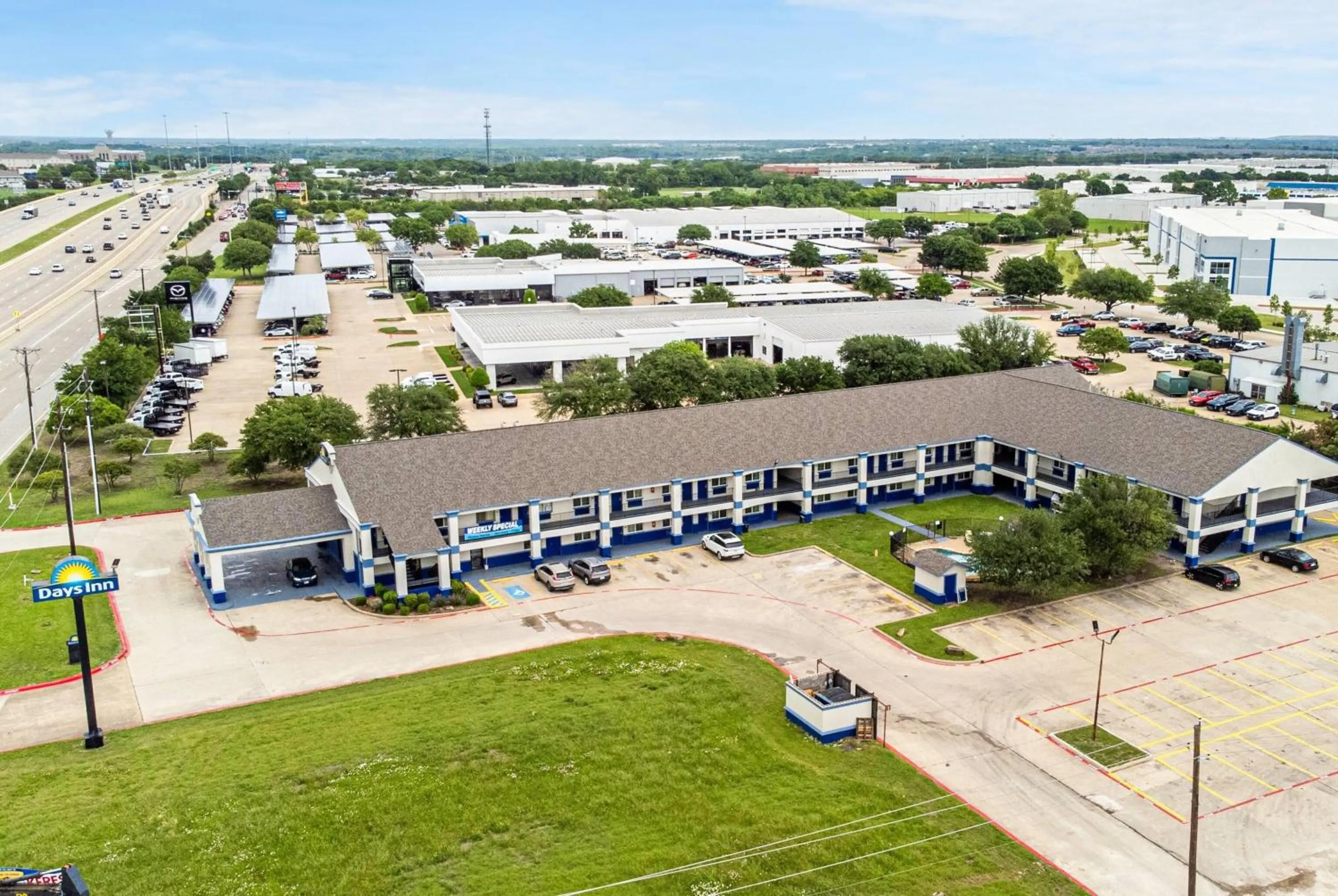 Property building in Days Inn by Wyndham McKinney