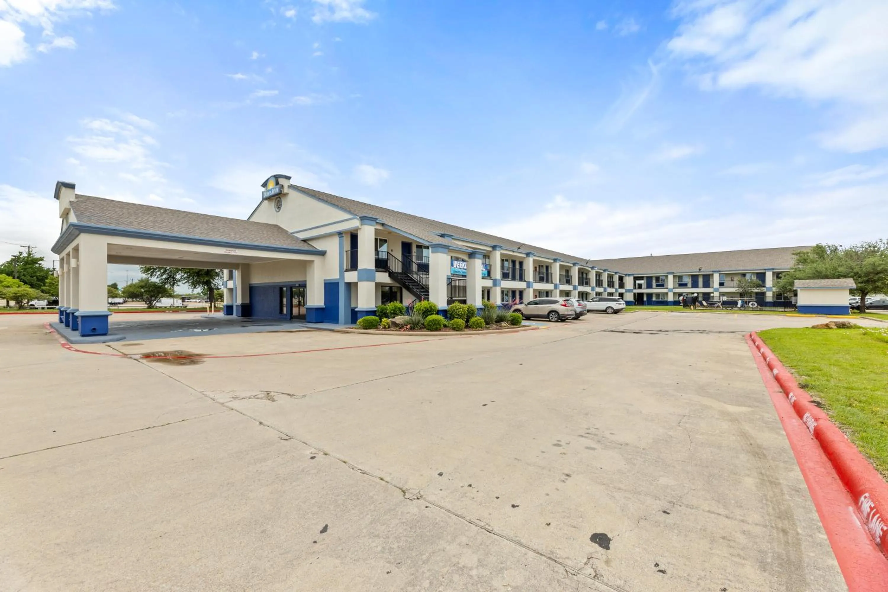 Property building in Days Inn by Wyndham McKinney