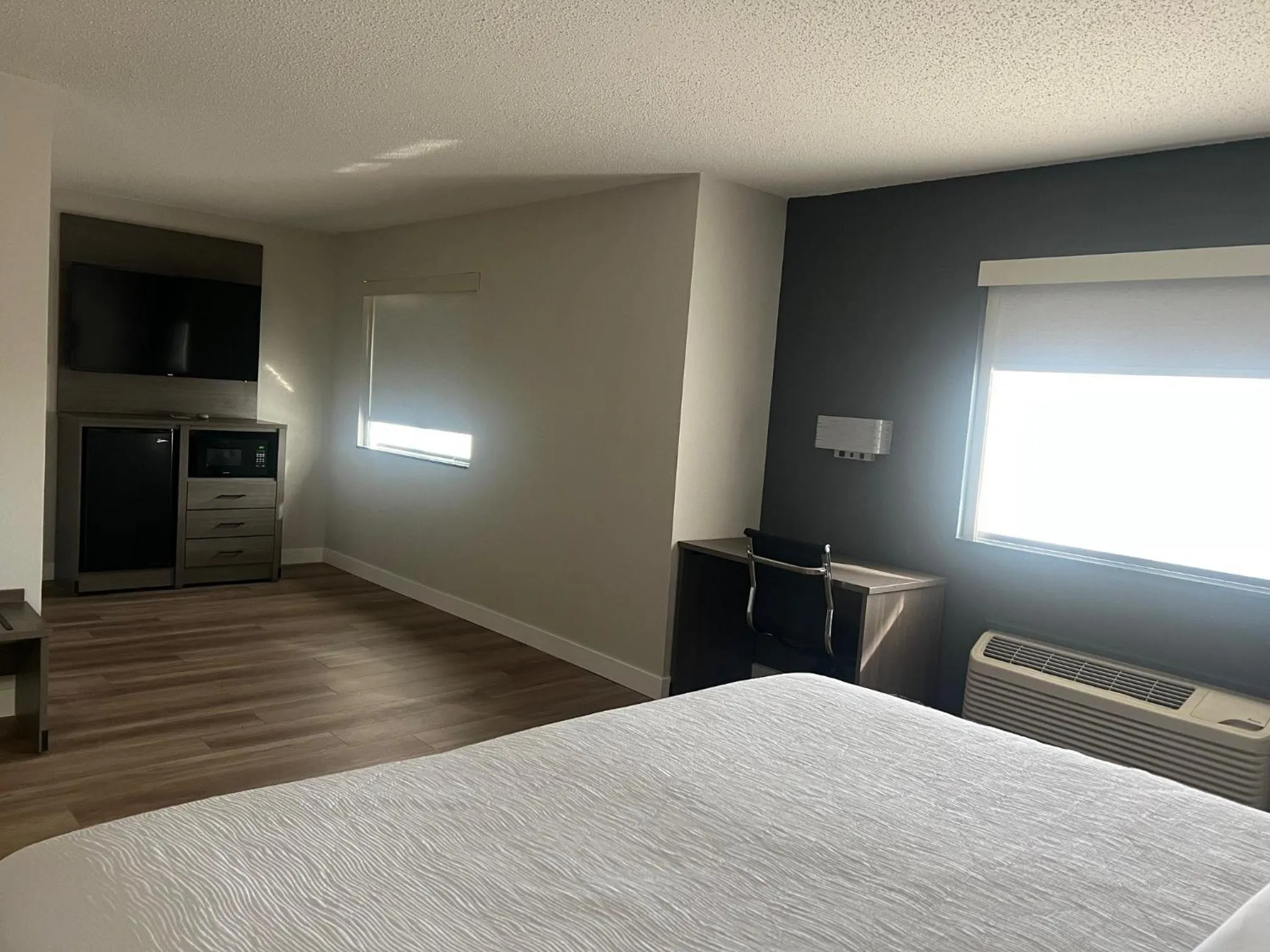 Photo of the whole room, Bed in Quality Inn Neosho