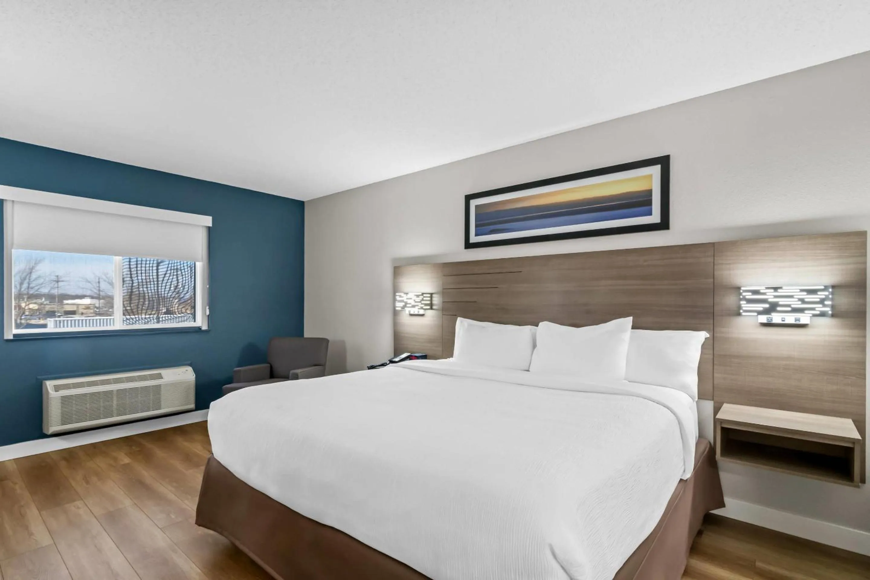 Bedroom, Bed in Quality Inn Neosho