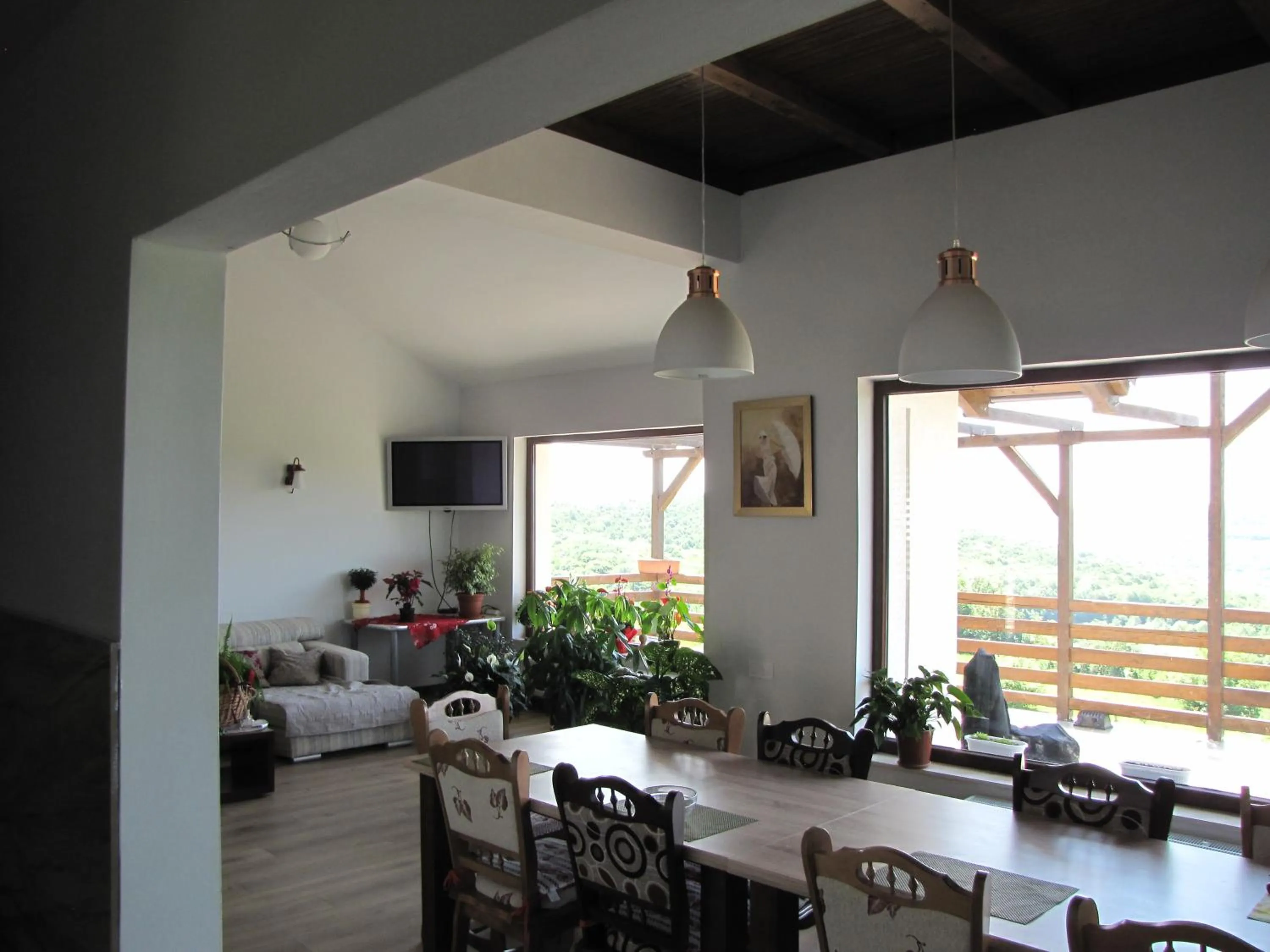 Restaurant/places to eat in Agropensiunea Maris