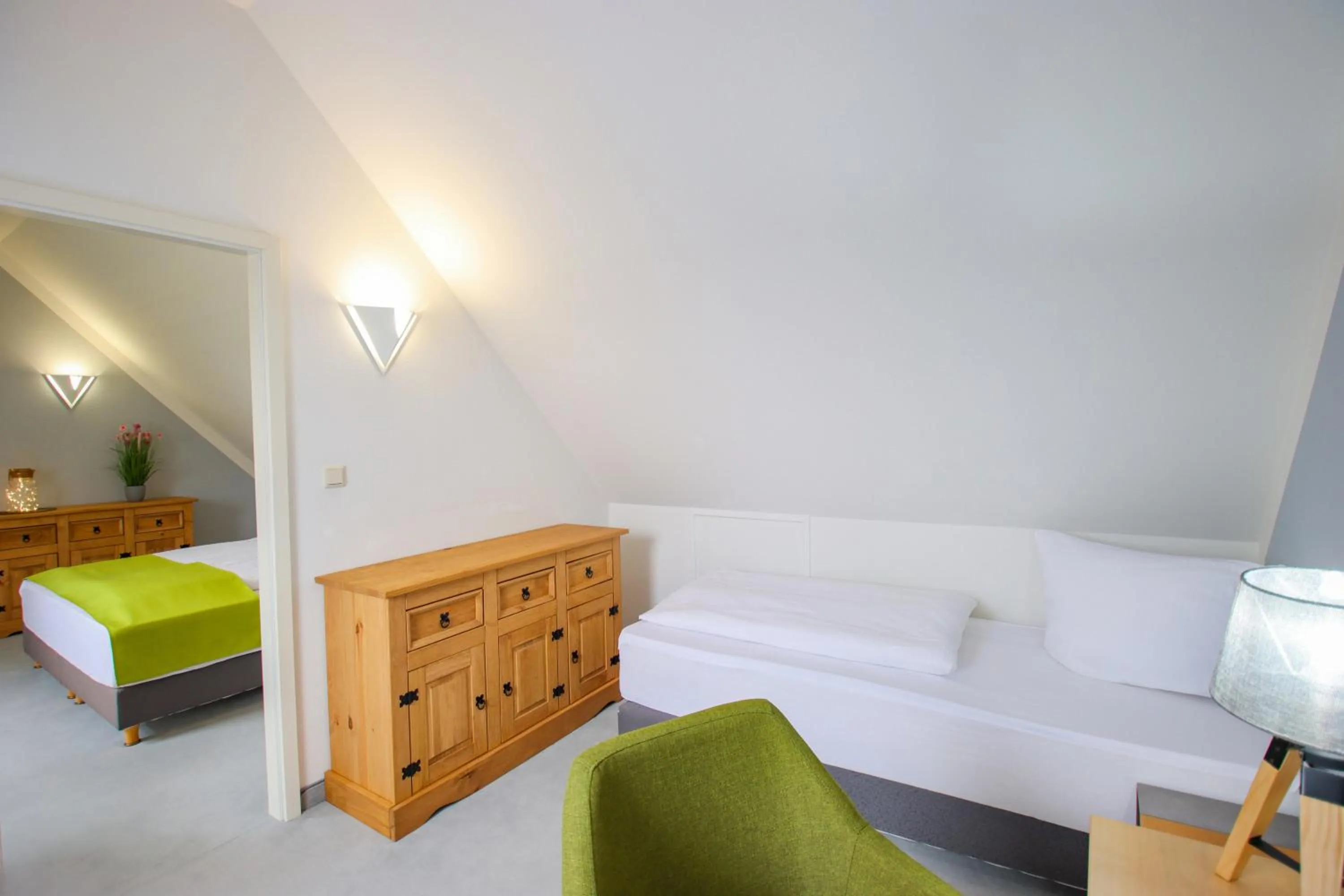 Photo of the whole room, Bed in Inselhotel kleiner Bodden