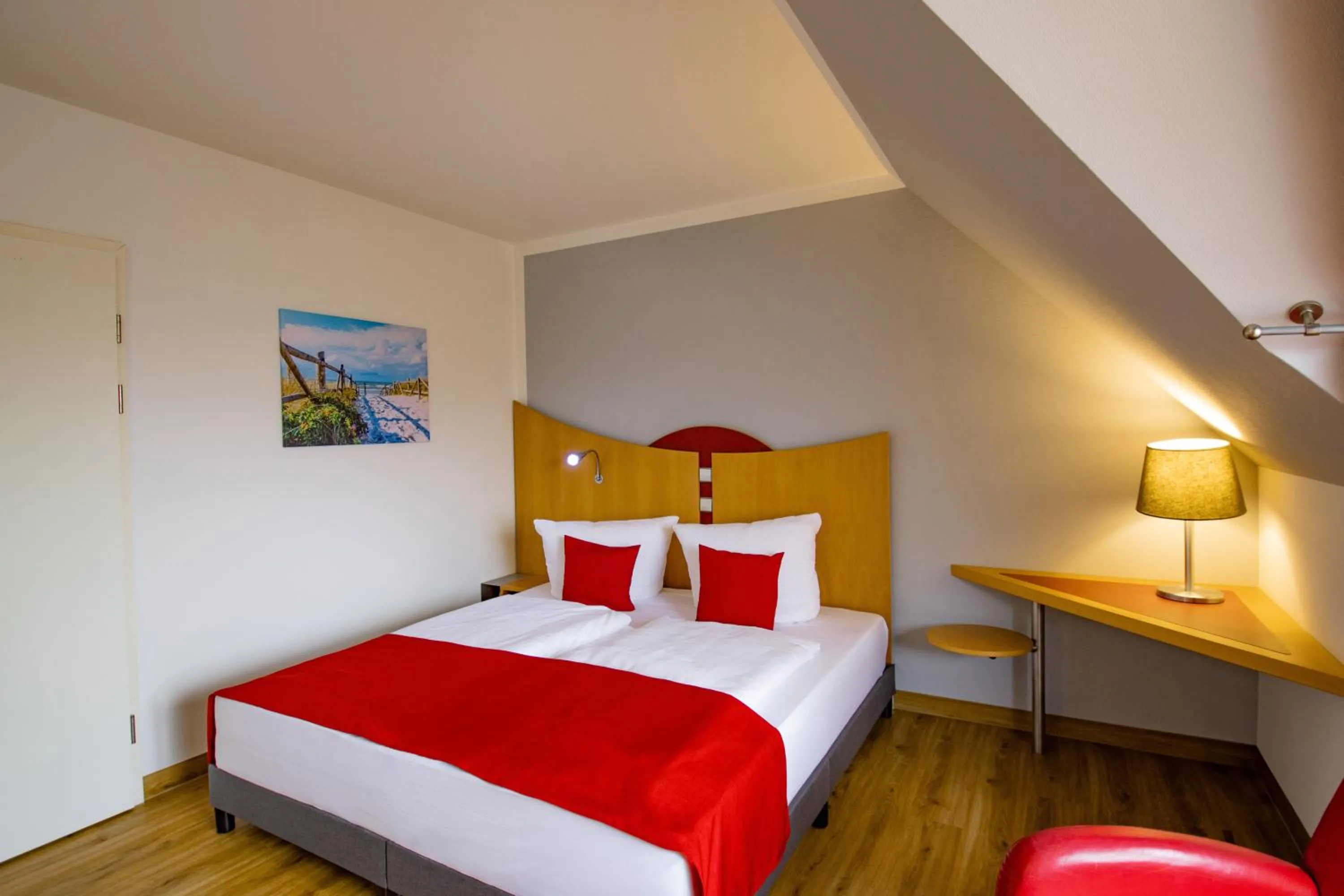 Photo of the whole room, Bed in Inselhotel kleiner Bodden