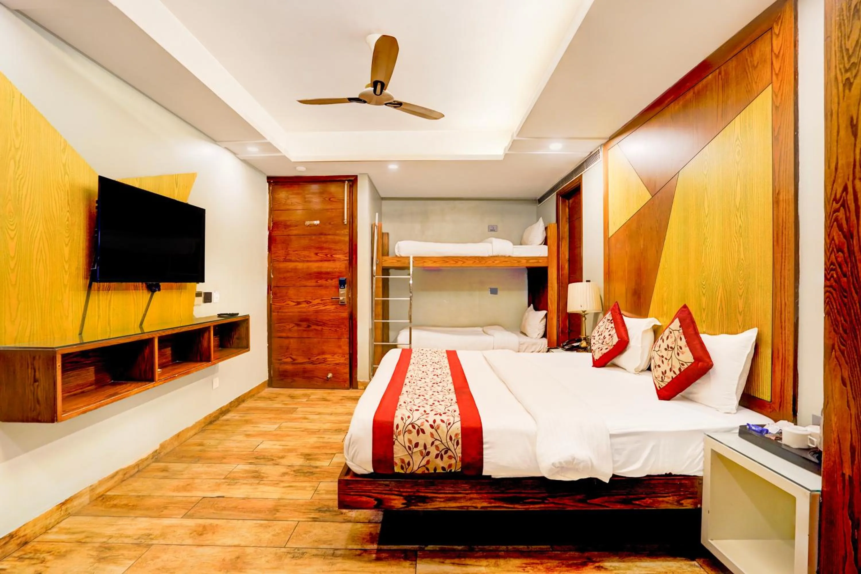 Bed in Staybook Hotel Nitya Maharani, Free Airport Pickup