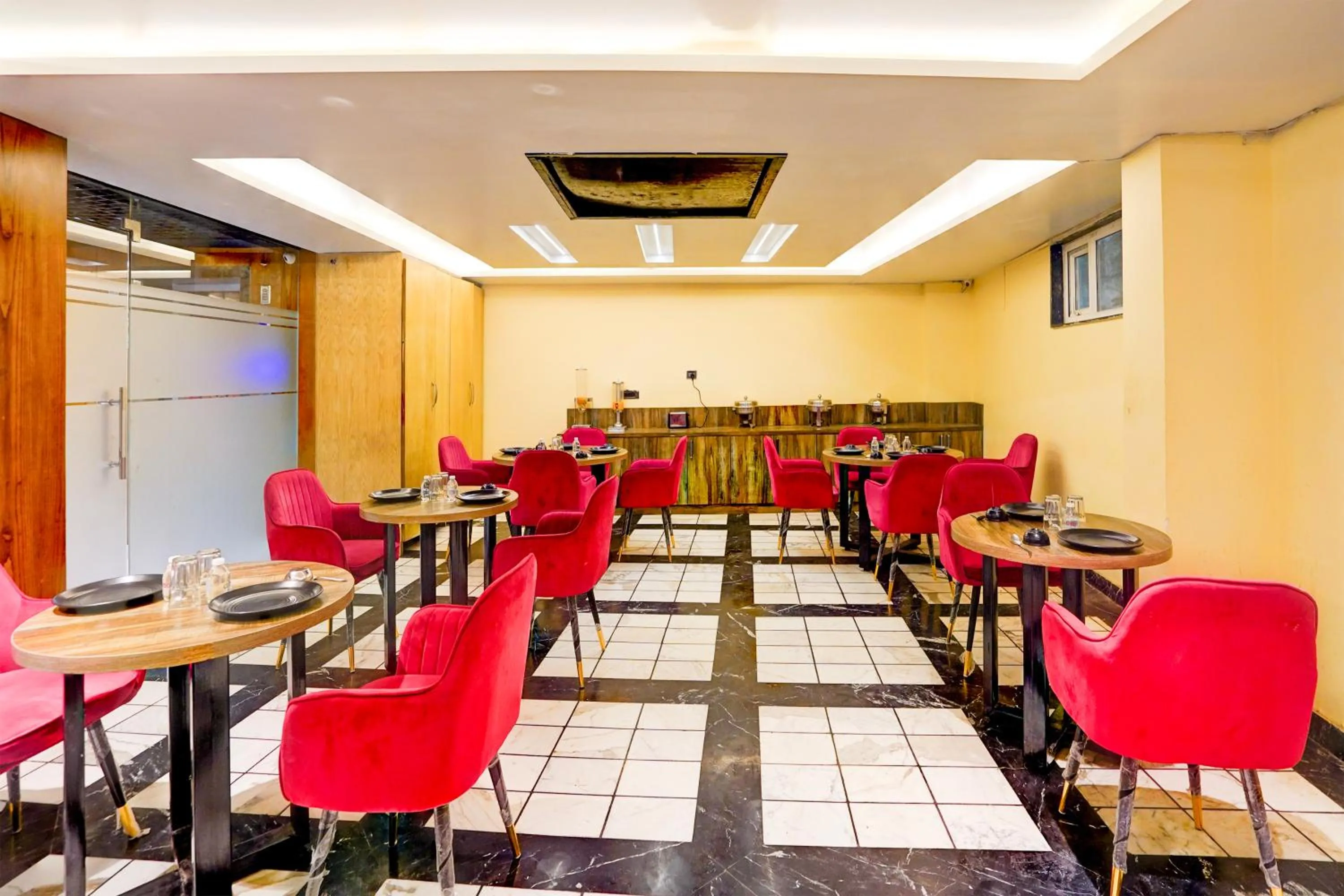 Restaurant/Places to Eat in Staybook Hotel Nitya Maharani, Free Airport Pickup