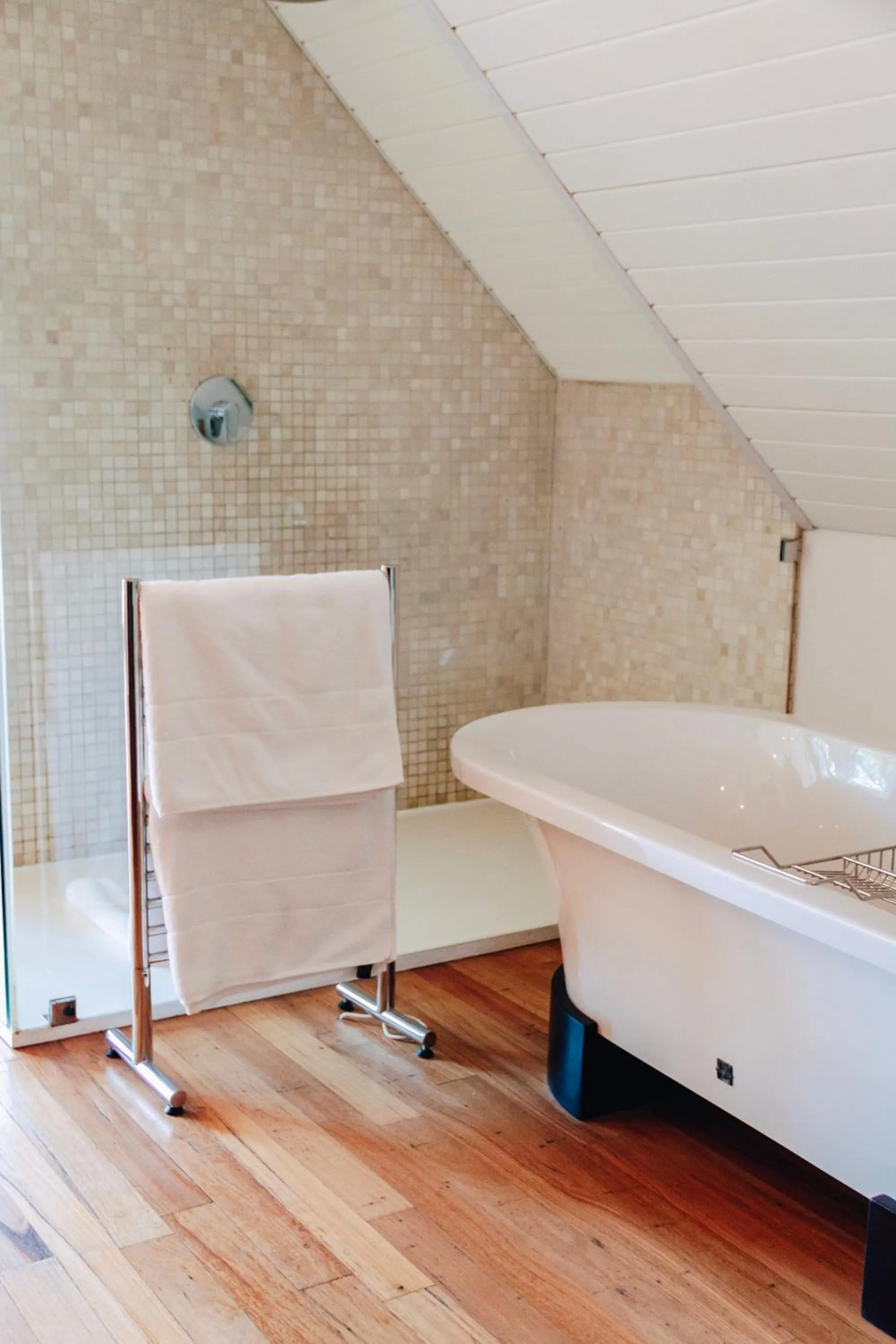 Bathroom in De Haas Living @ Die Laan 40