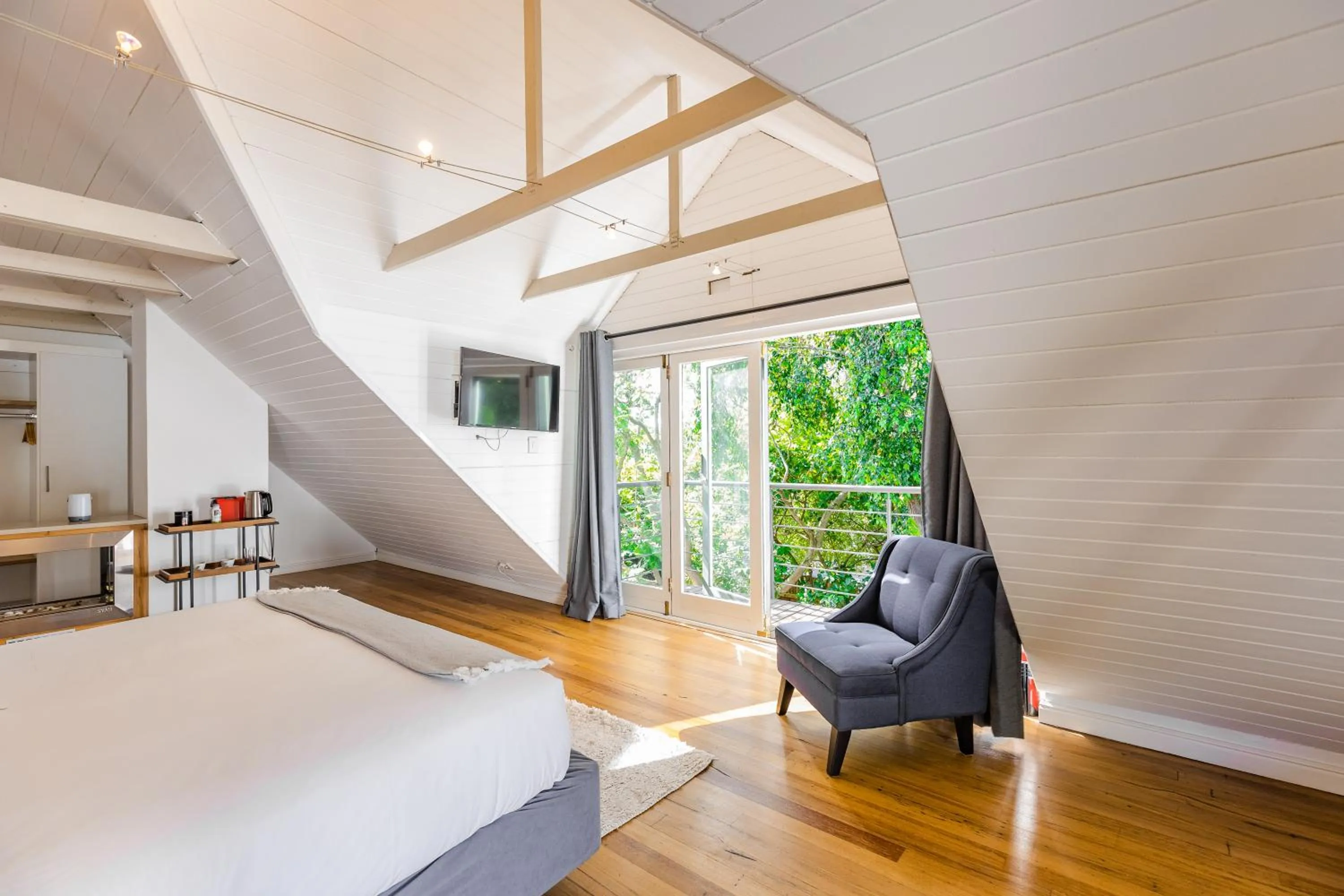 Bed in De Haas Living @ Die Laan 40