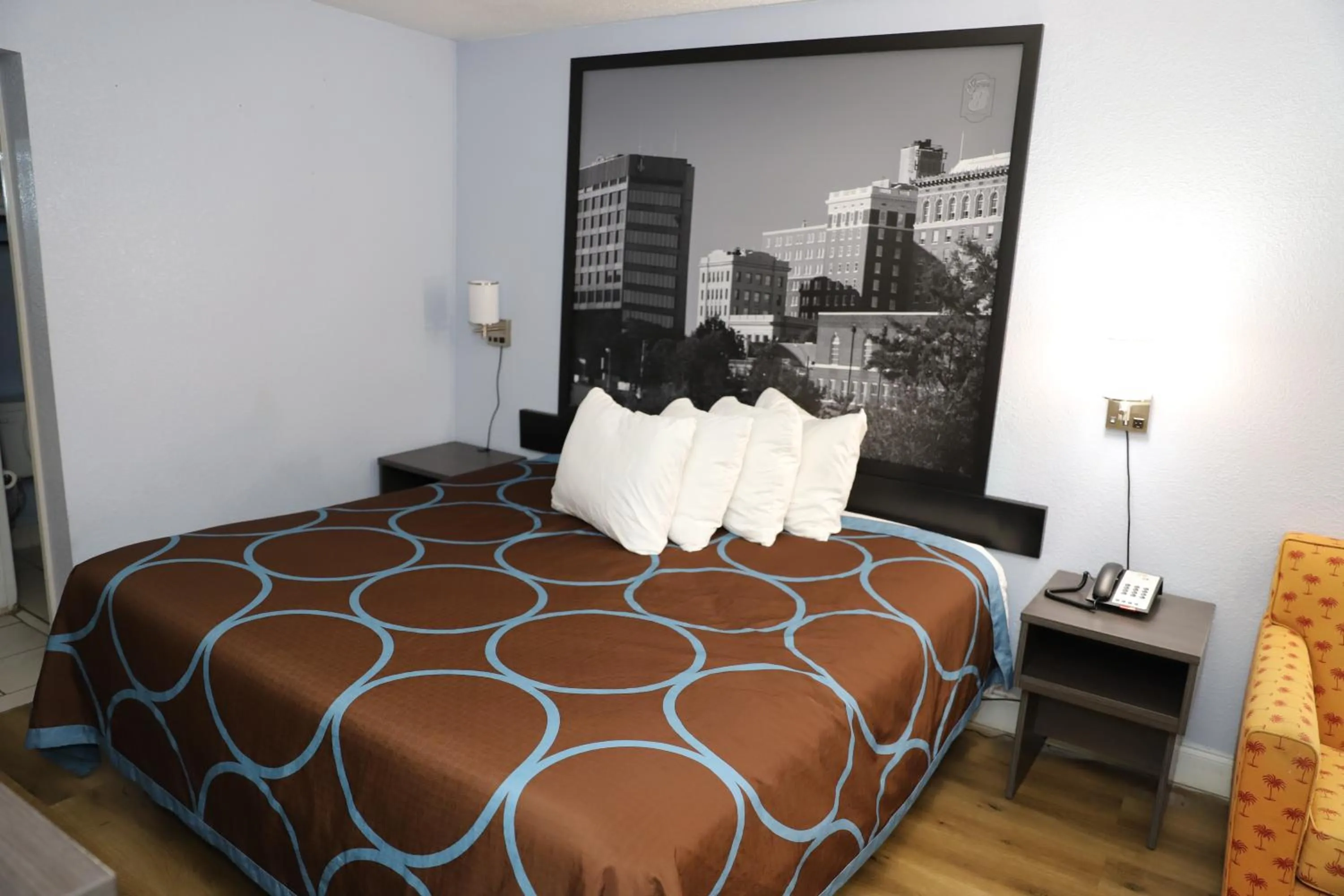 Bed in Travelodge by Wyndham Florence