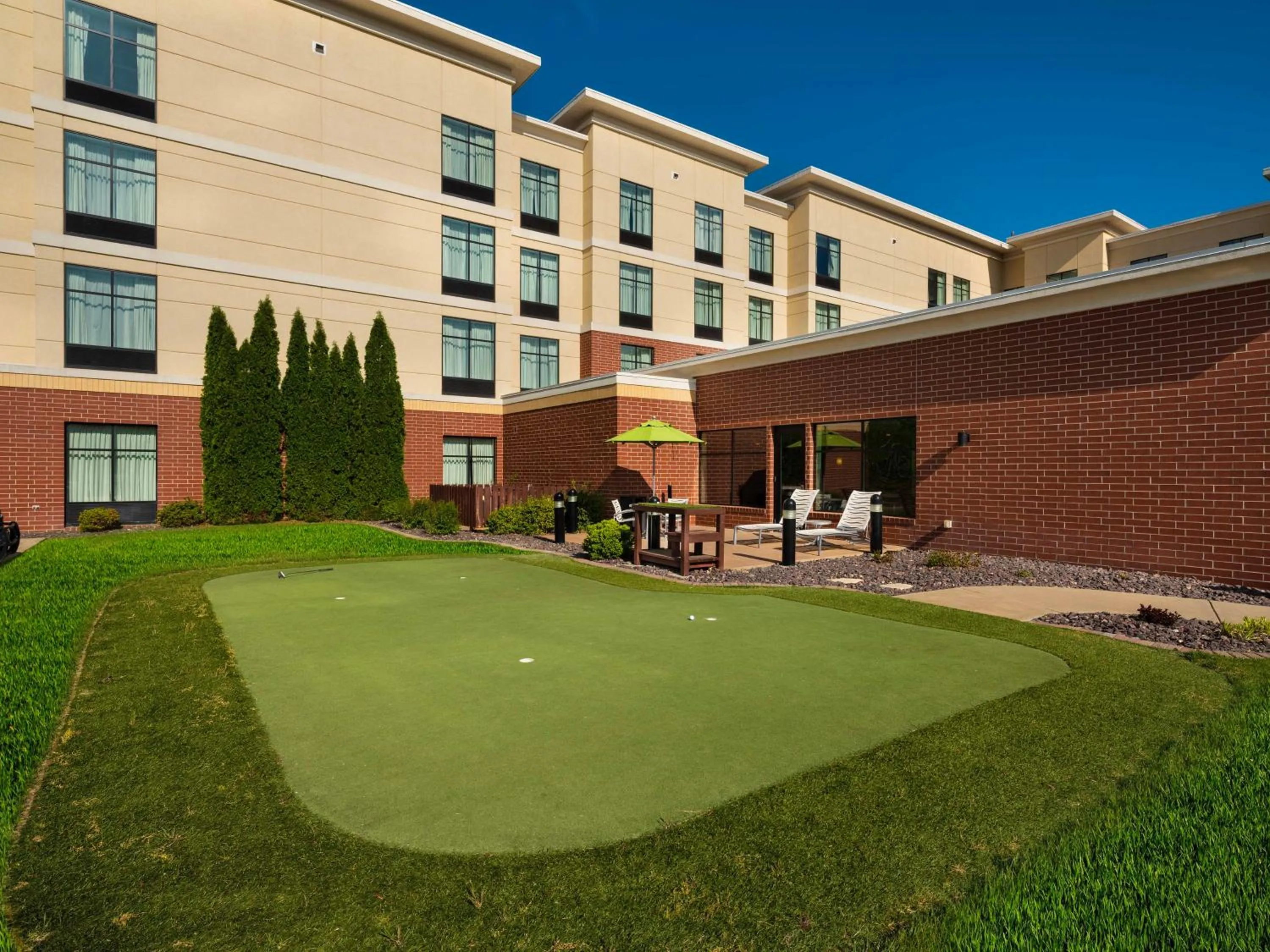 Golfcourse in Homewood Suites by Hilton Joplin