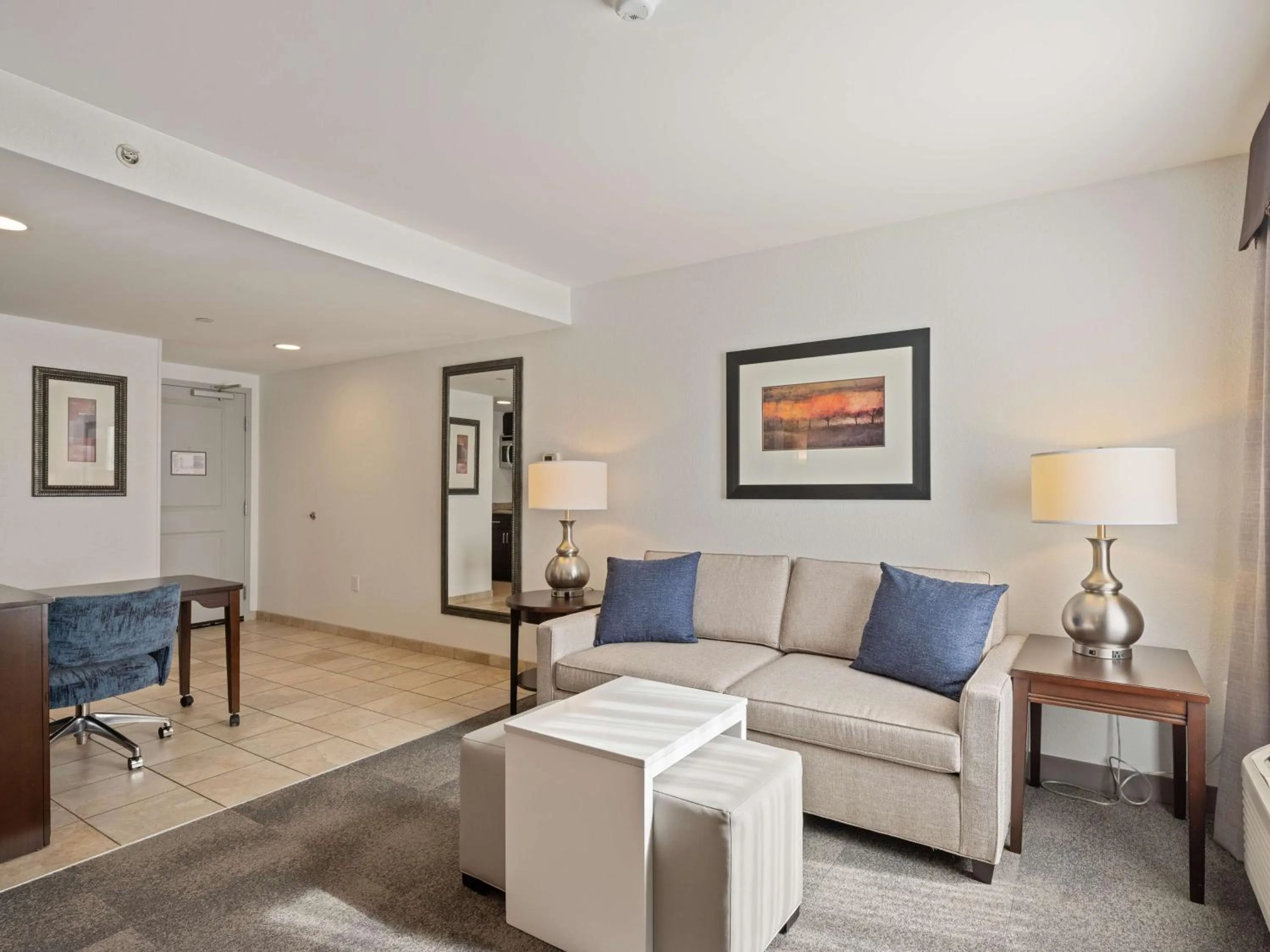 Living room in Homewood Suites by Hilton Joplin
