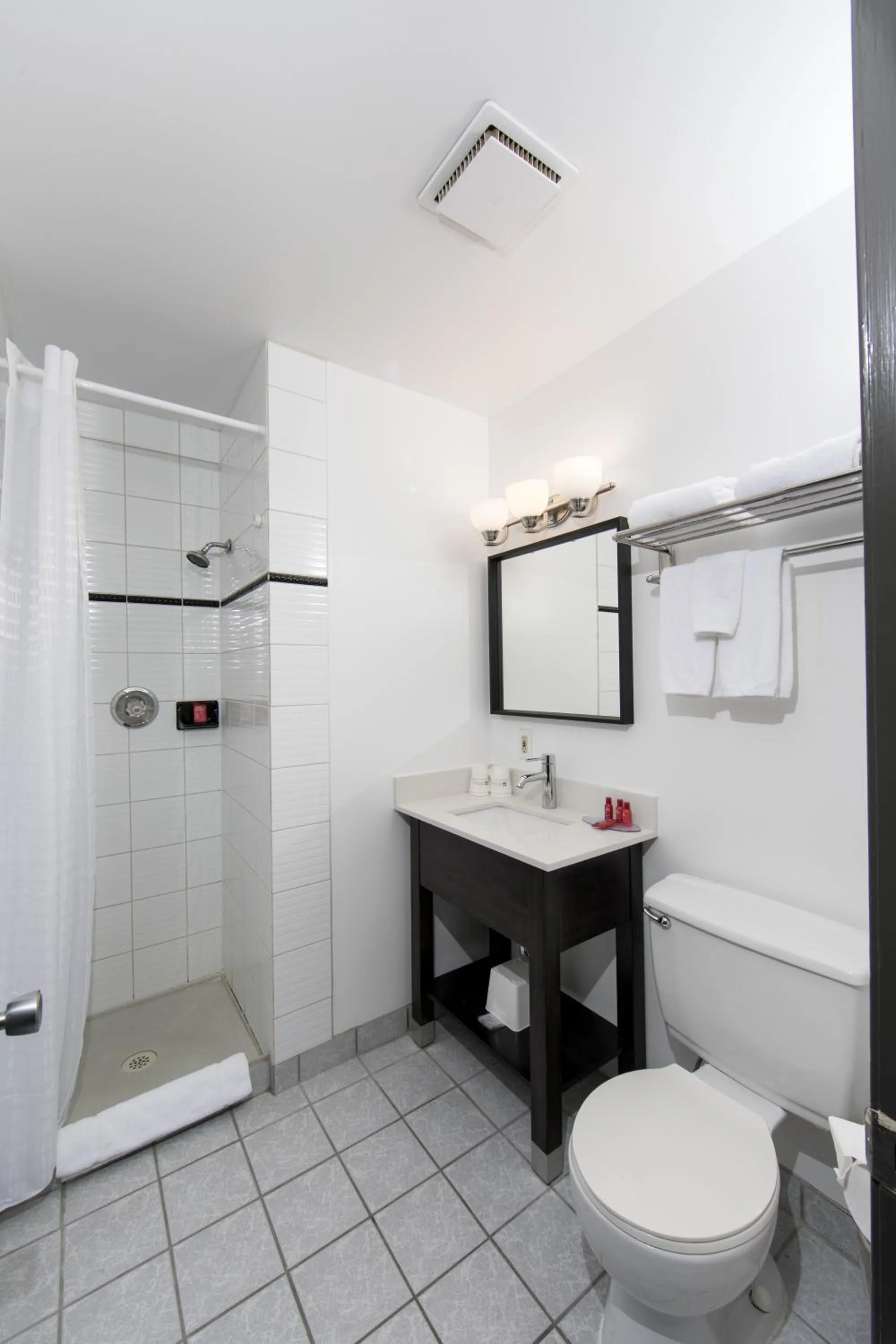 Bathroom in SureStay Hotel by Best Western Castlegar