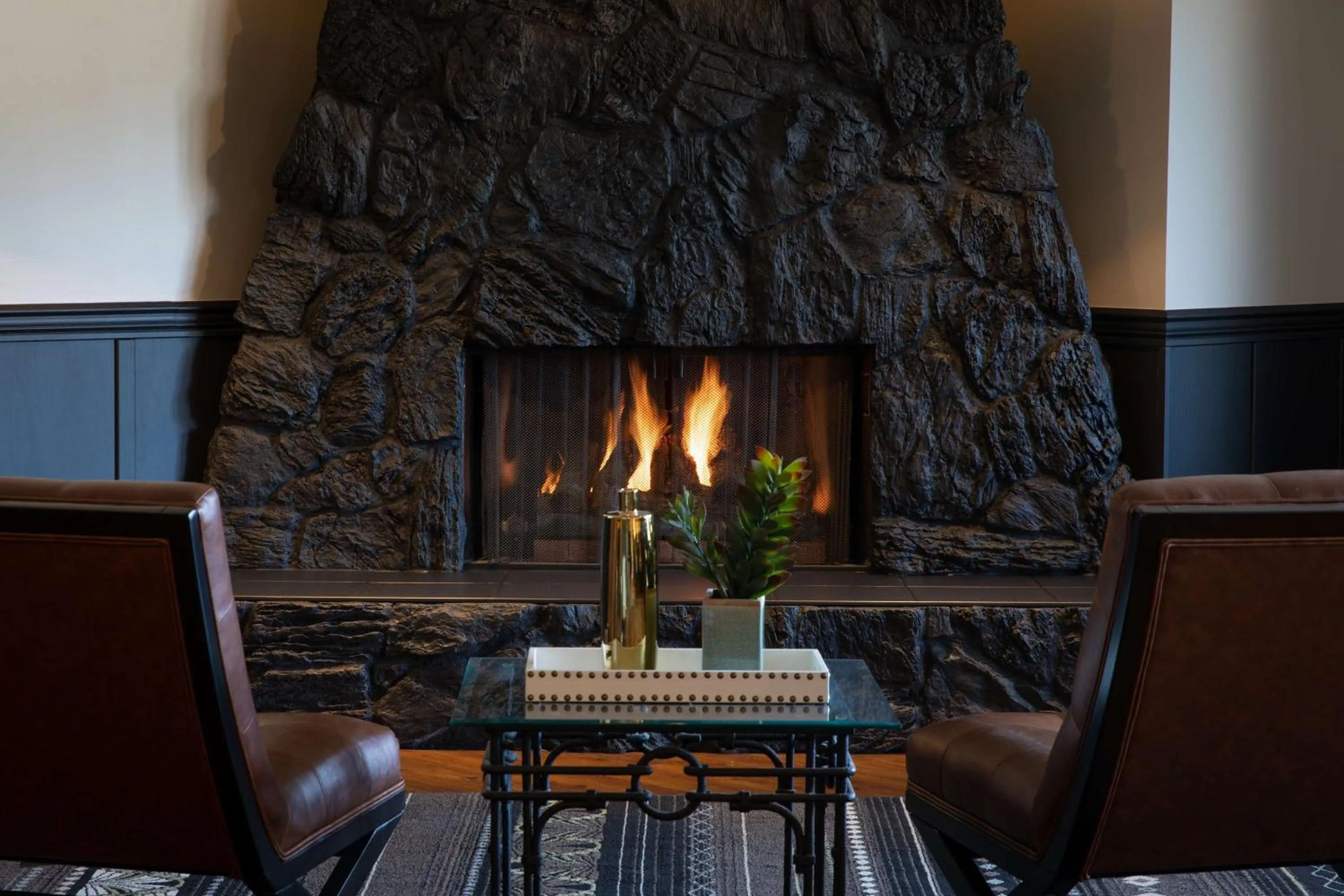 Lobby or reception in SureStay Hotel by Best Western Castlegar