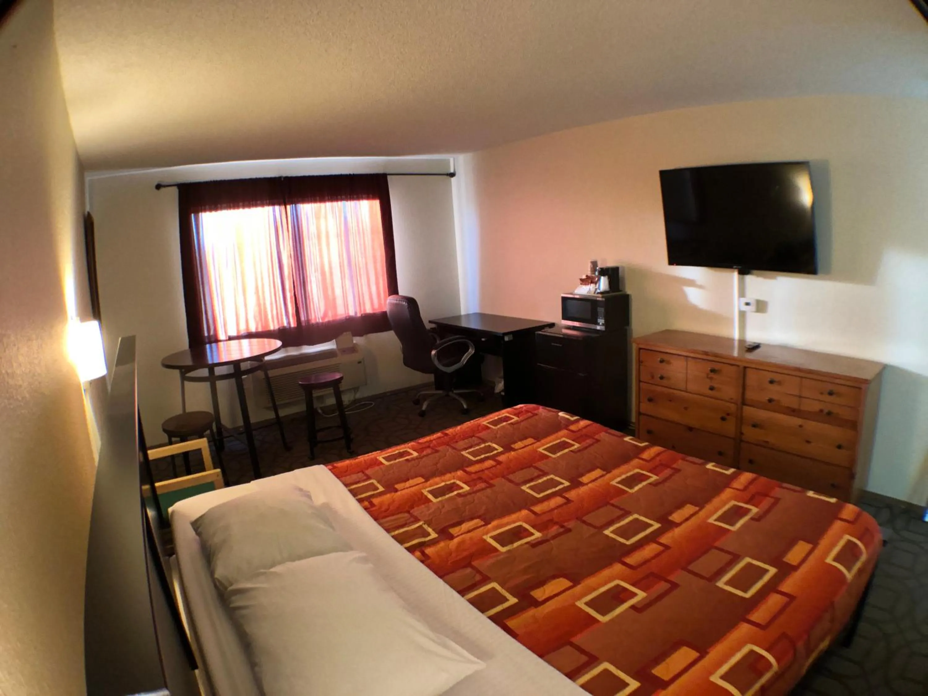 Bed in Tower 64 Motel & RV