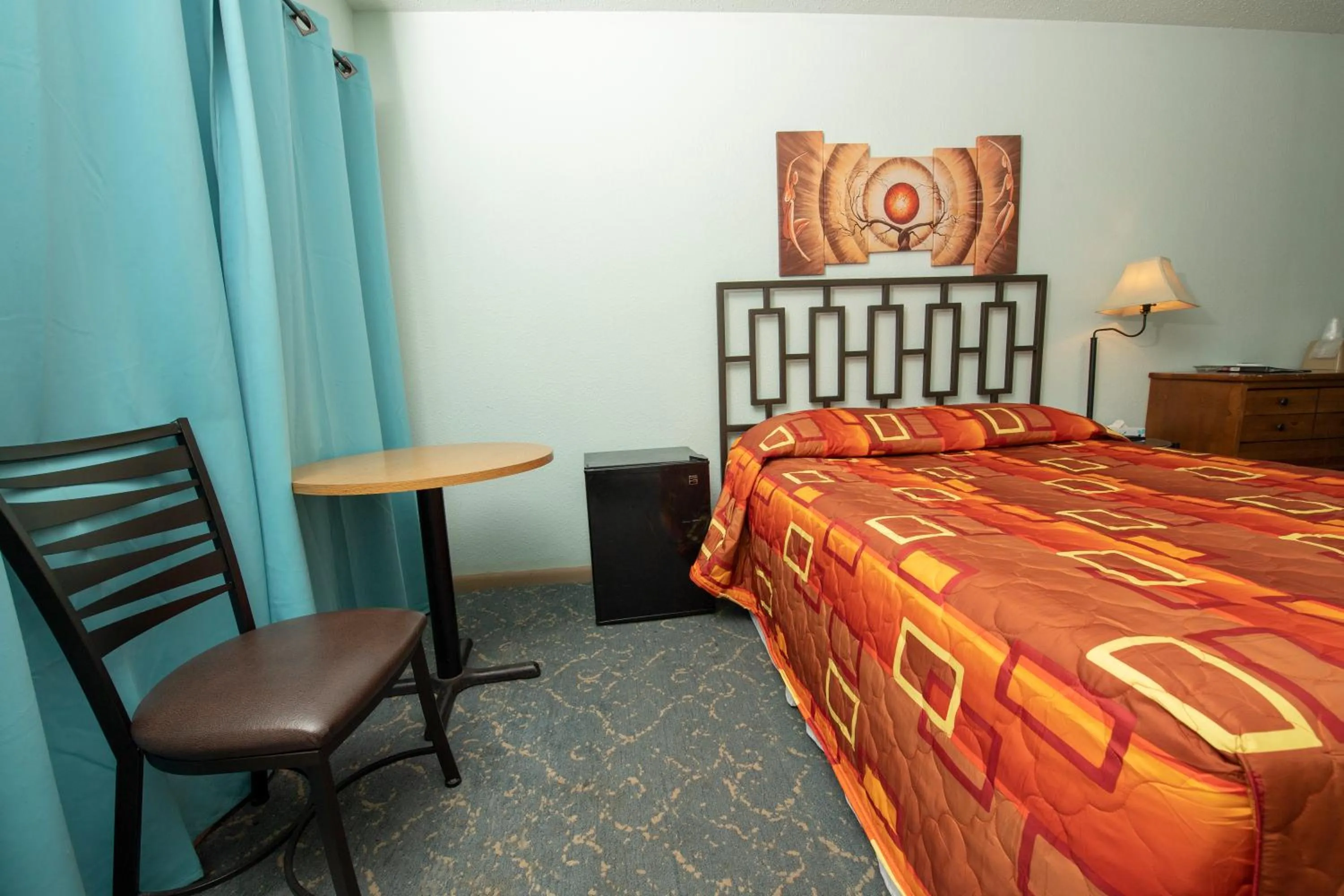 Bedroom, Bed in Tower 64 Motel & RV