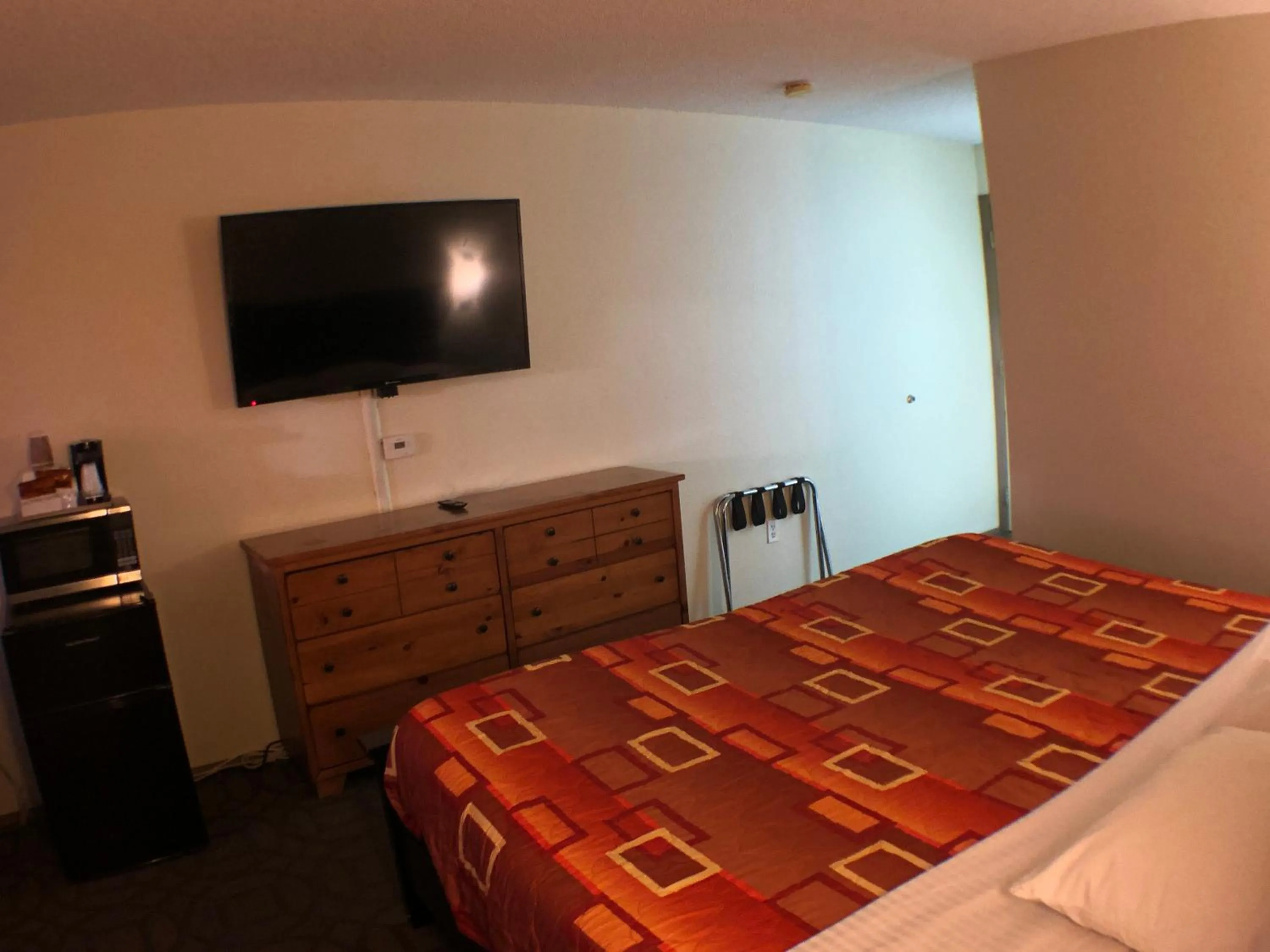 Bed in Tower 64 Motel & RV