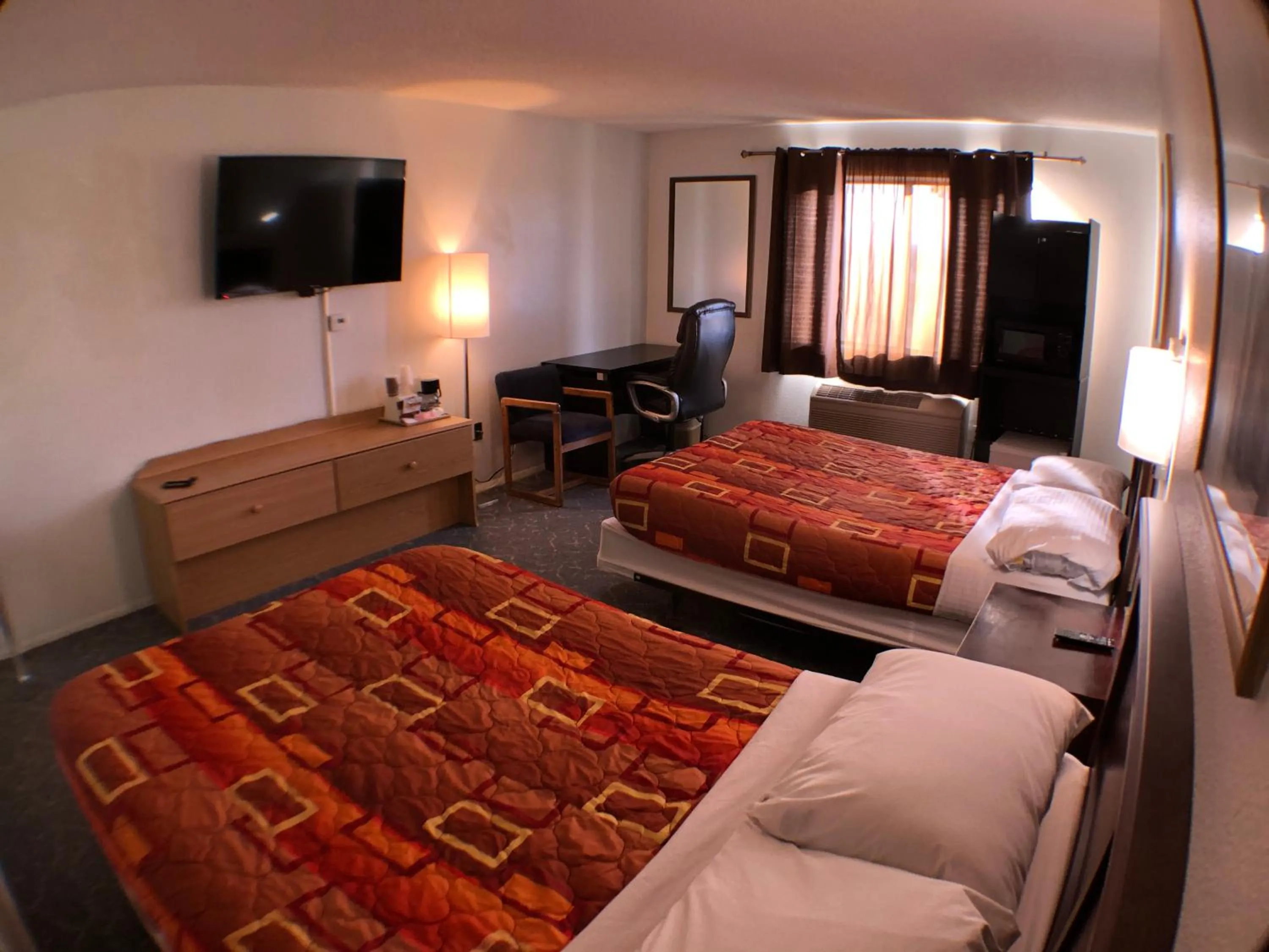 Bed in Tower 64 Motel & RV