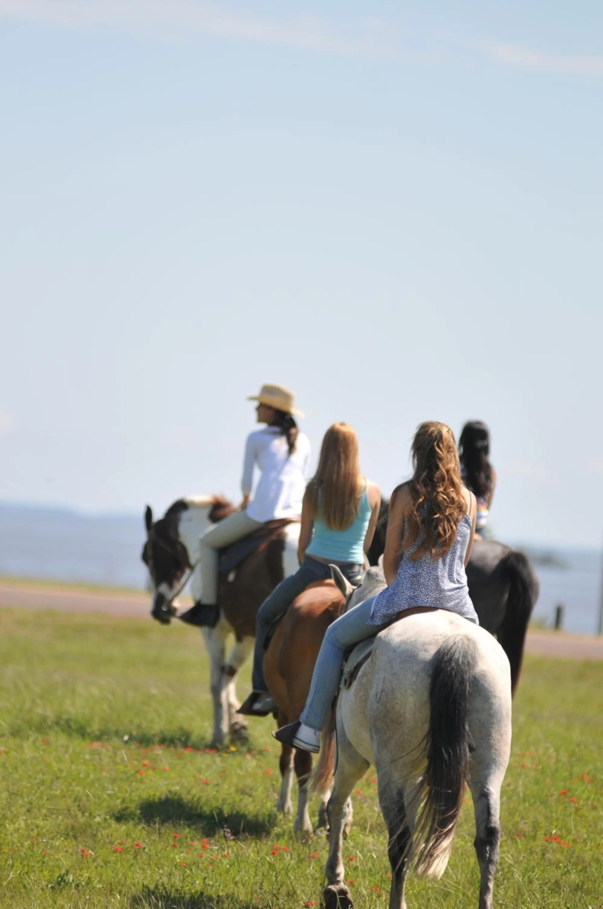 Horse-riding in Hotel Horacio Quiroga