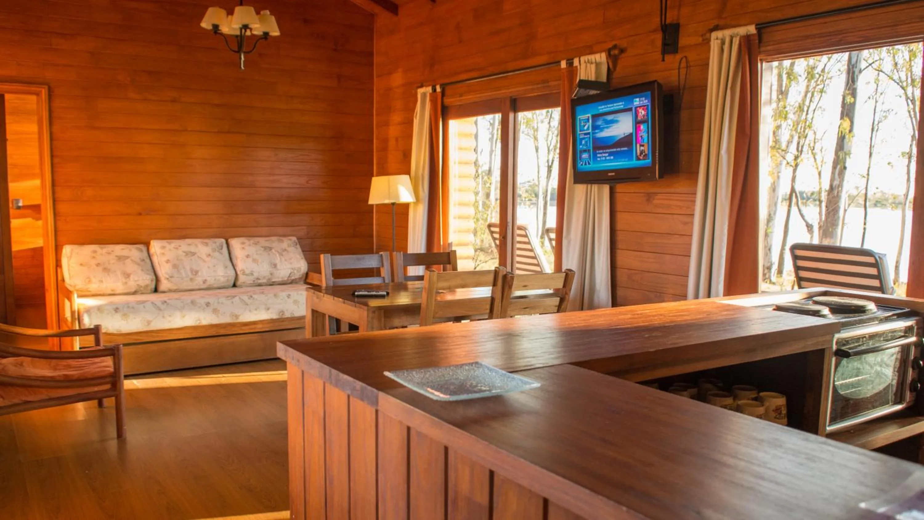 Communal lounge/ TV room in Hotel Horacio Quiroga