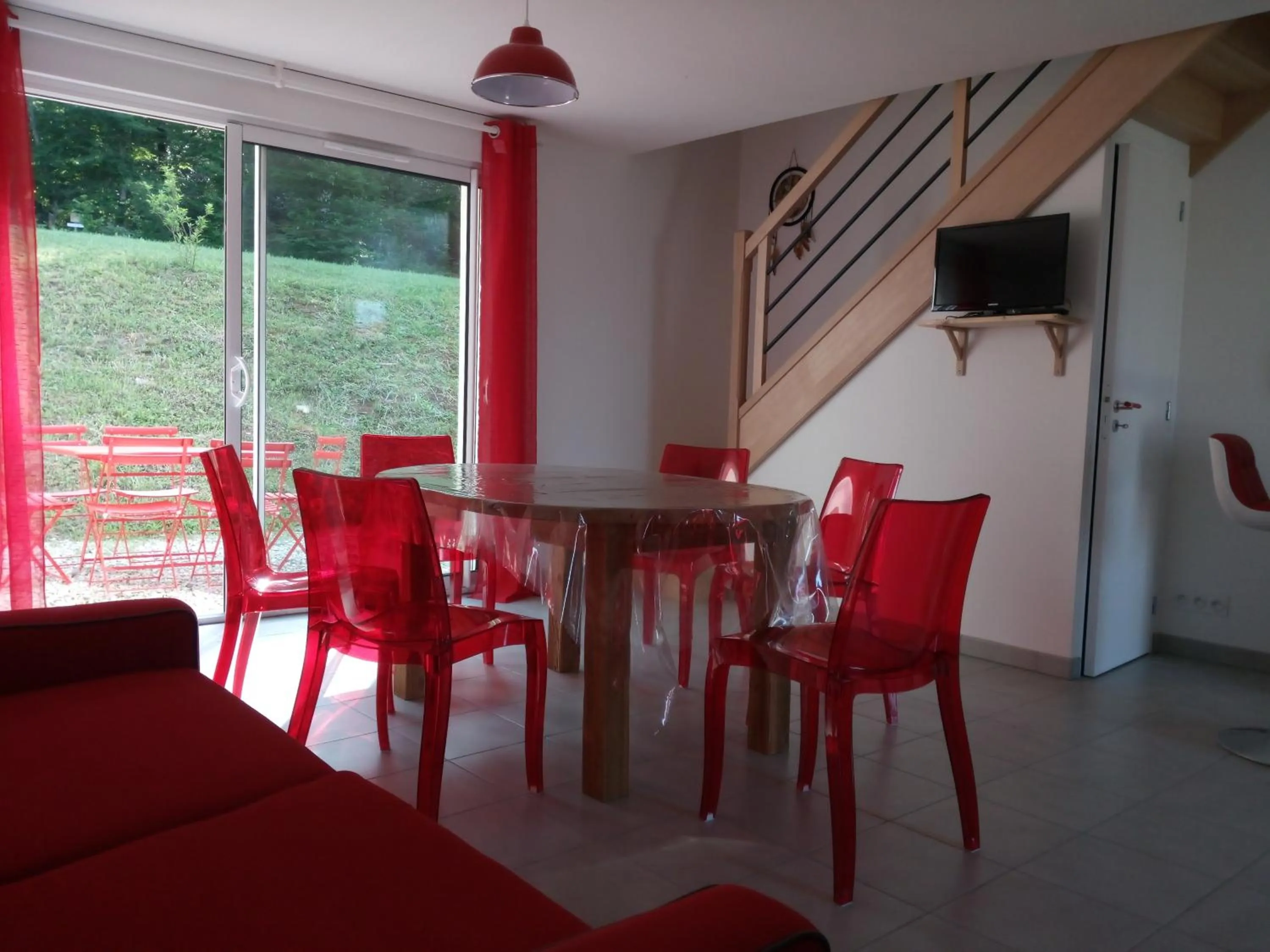 TV and multimedia in Gîtes de l'Orée du Bois - Boussières