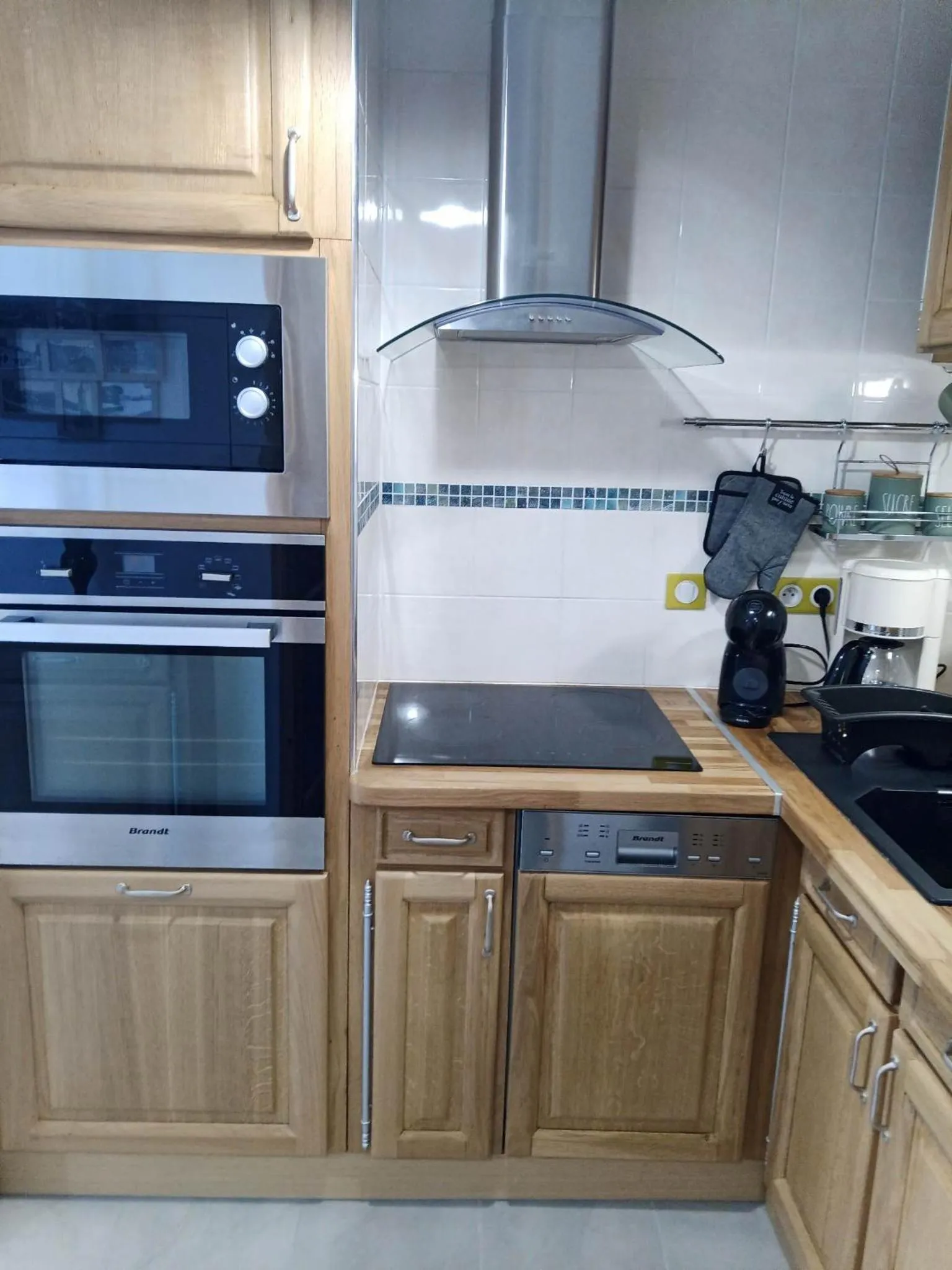 Kitchen or kitchenette in Gîtes de l'Orée du Bois - Boussières