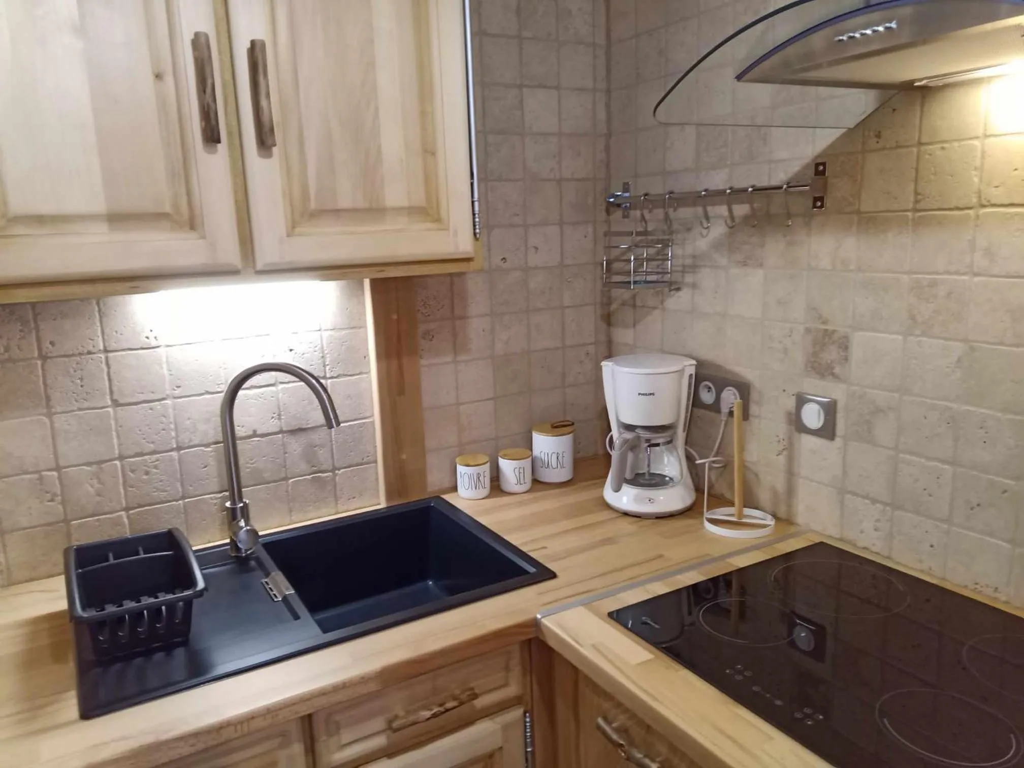 Kitchen or kitchenette in Gîtes de l'Orée du Bois - Boussières