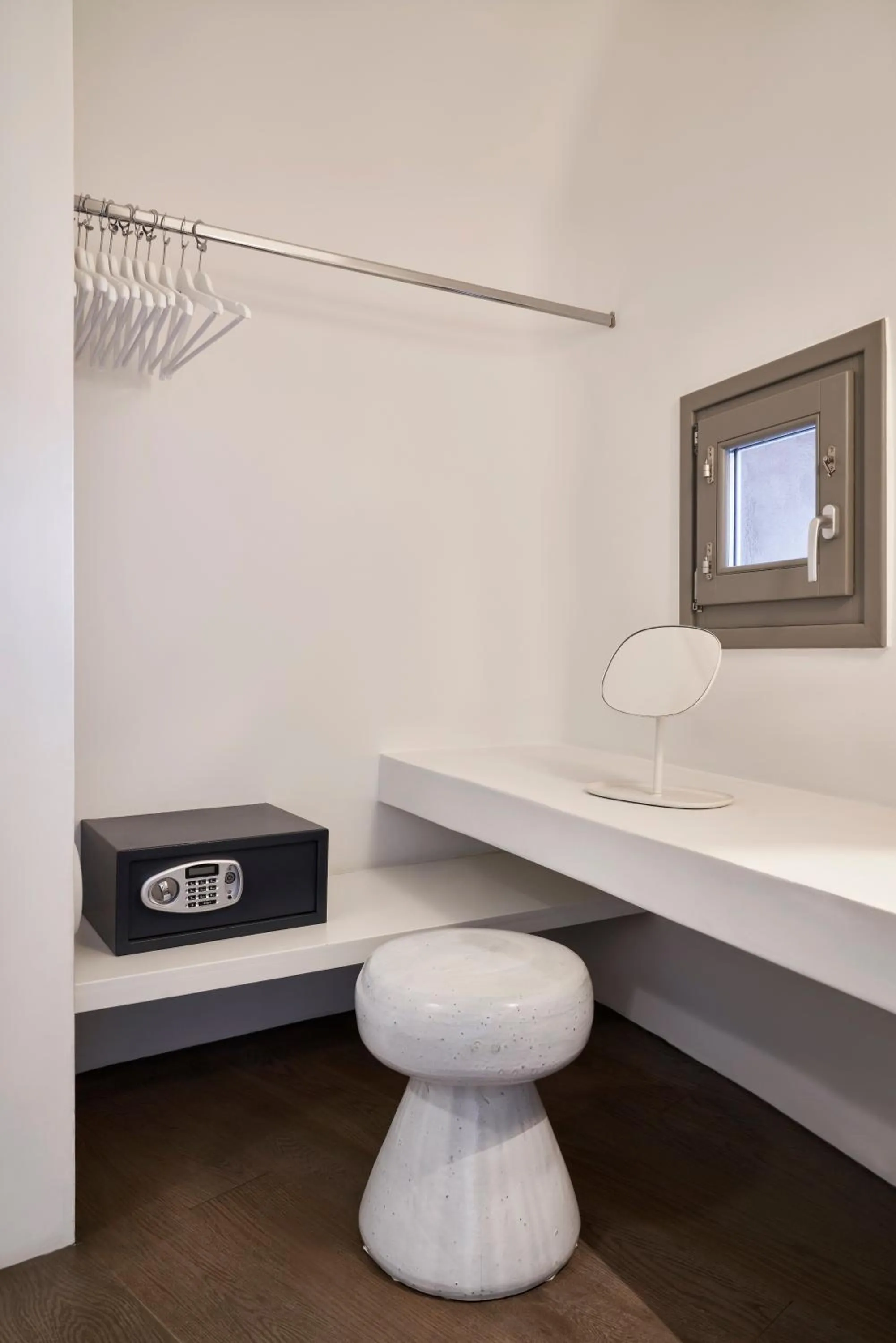 Decorative detail in Old Castle Oia