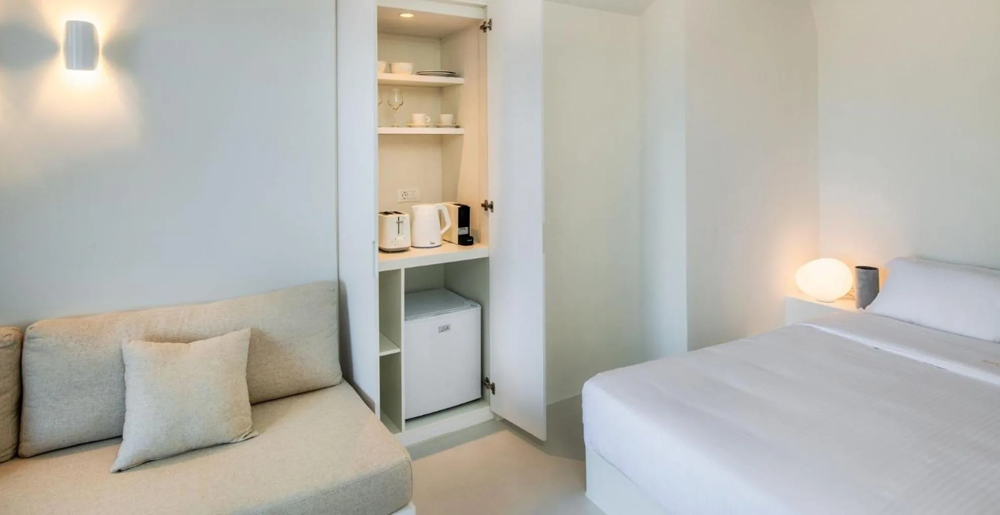 Bed in Old Castle Oia