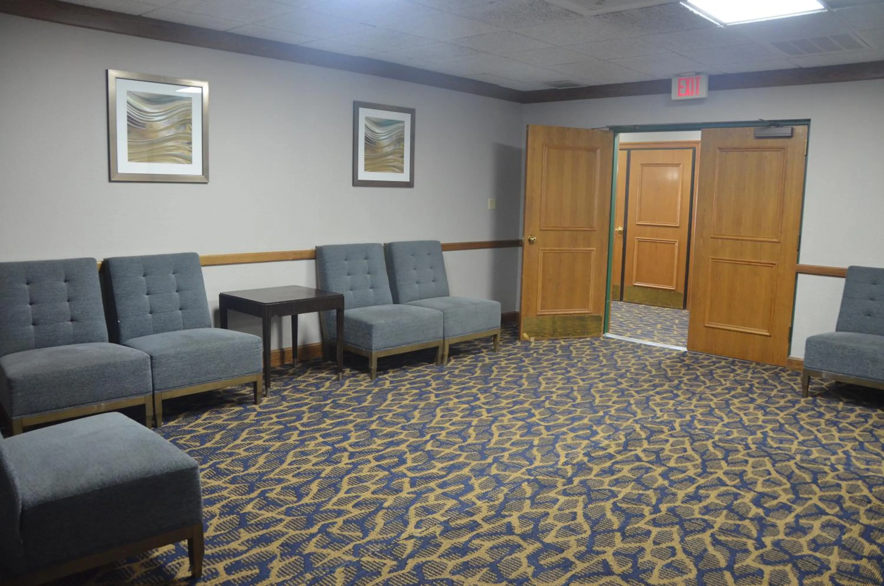 Seating area in Quality Inn Perrysburg - Toledo South