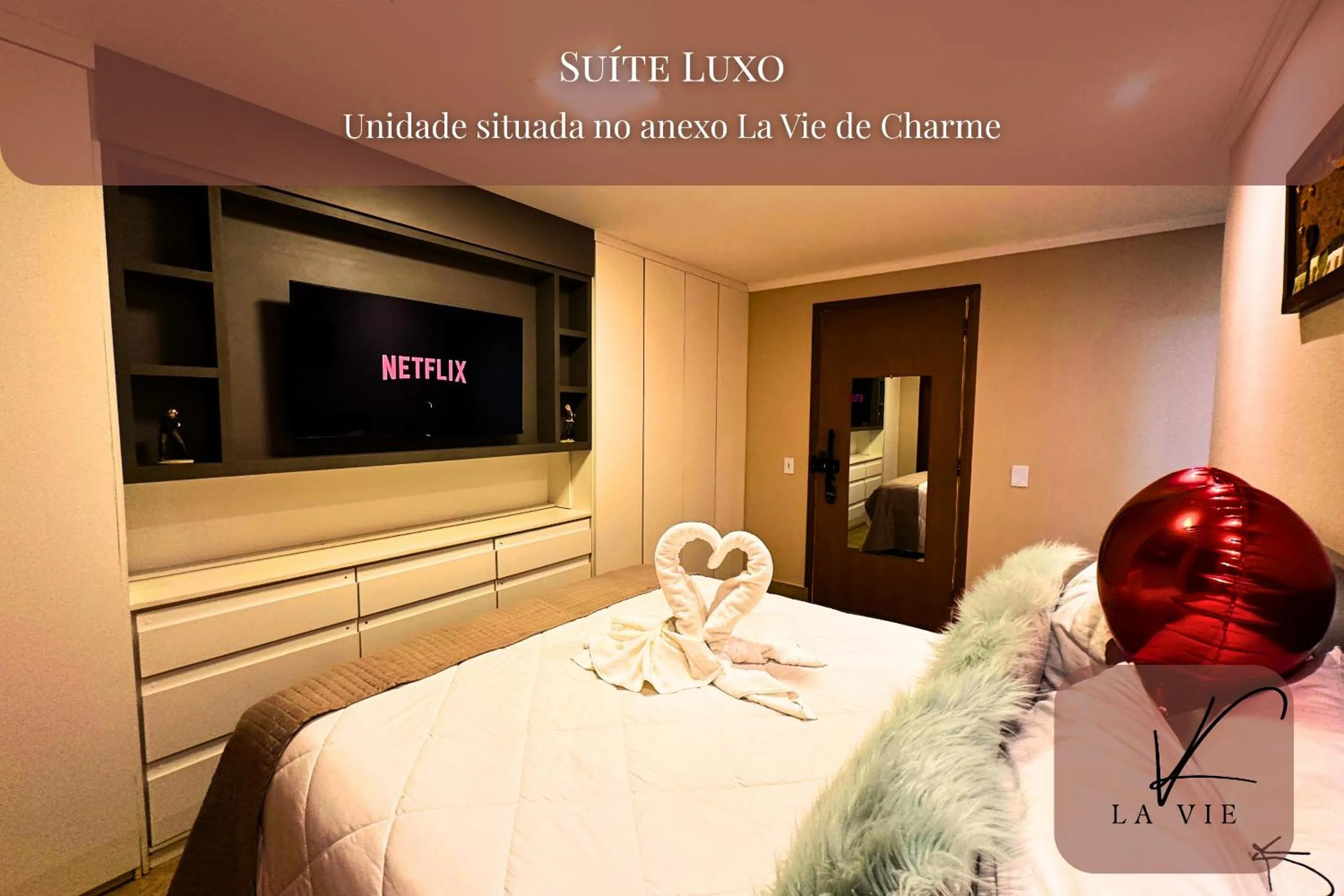 Text overlay, Bed in Caminho das Pedras Pousada de Charme