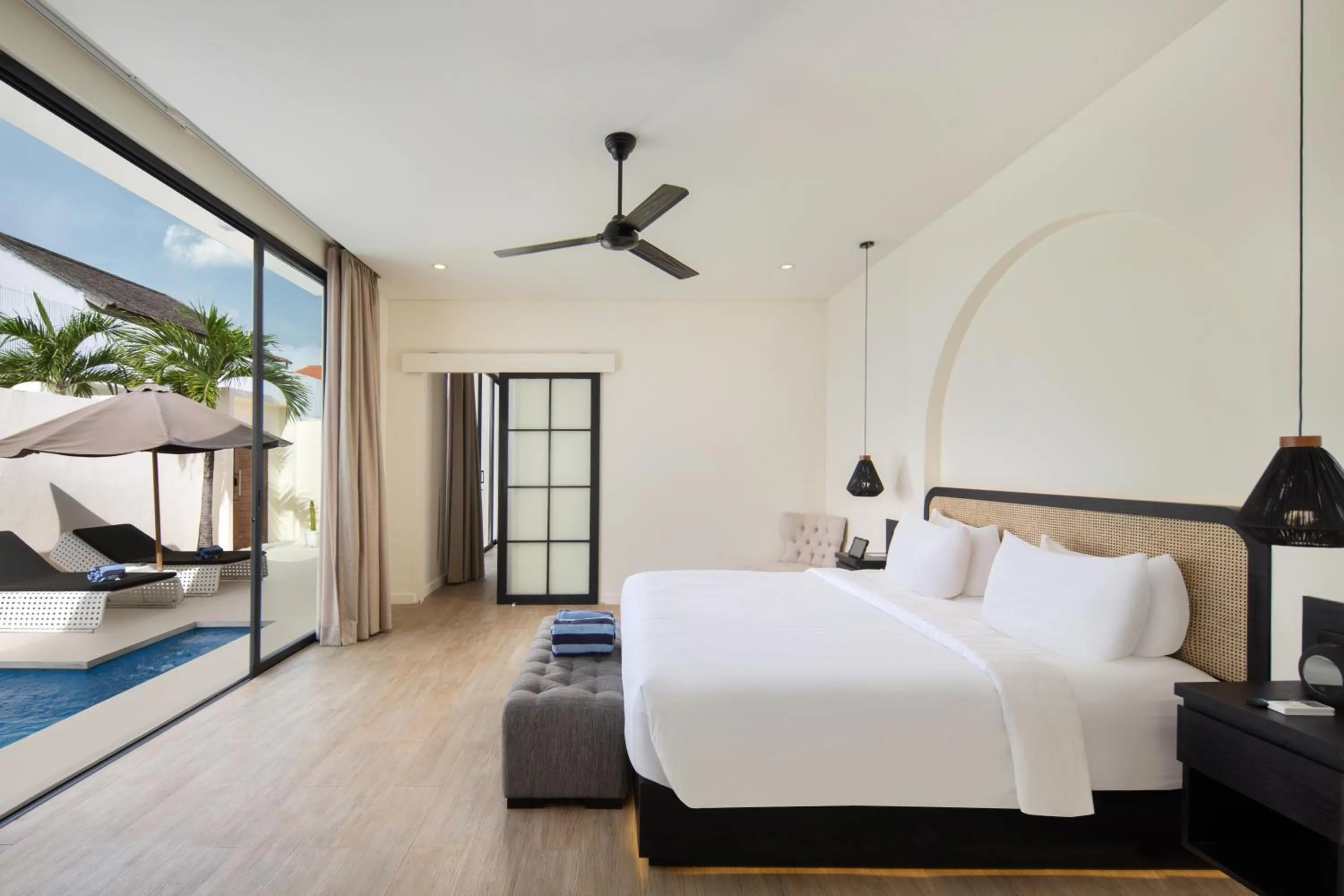 Bedroom, Bed in The Grand Daha Luxury Villas