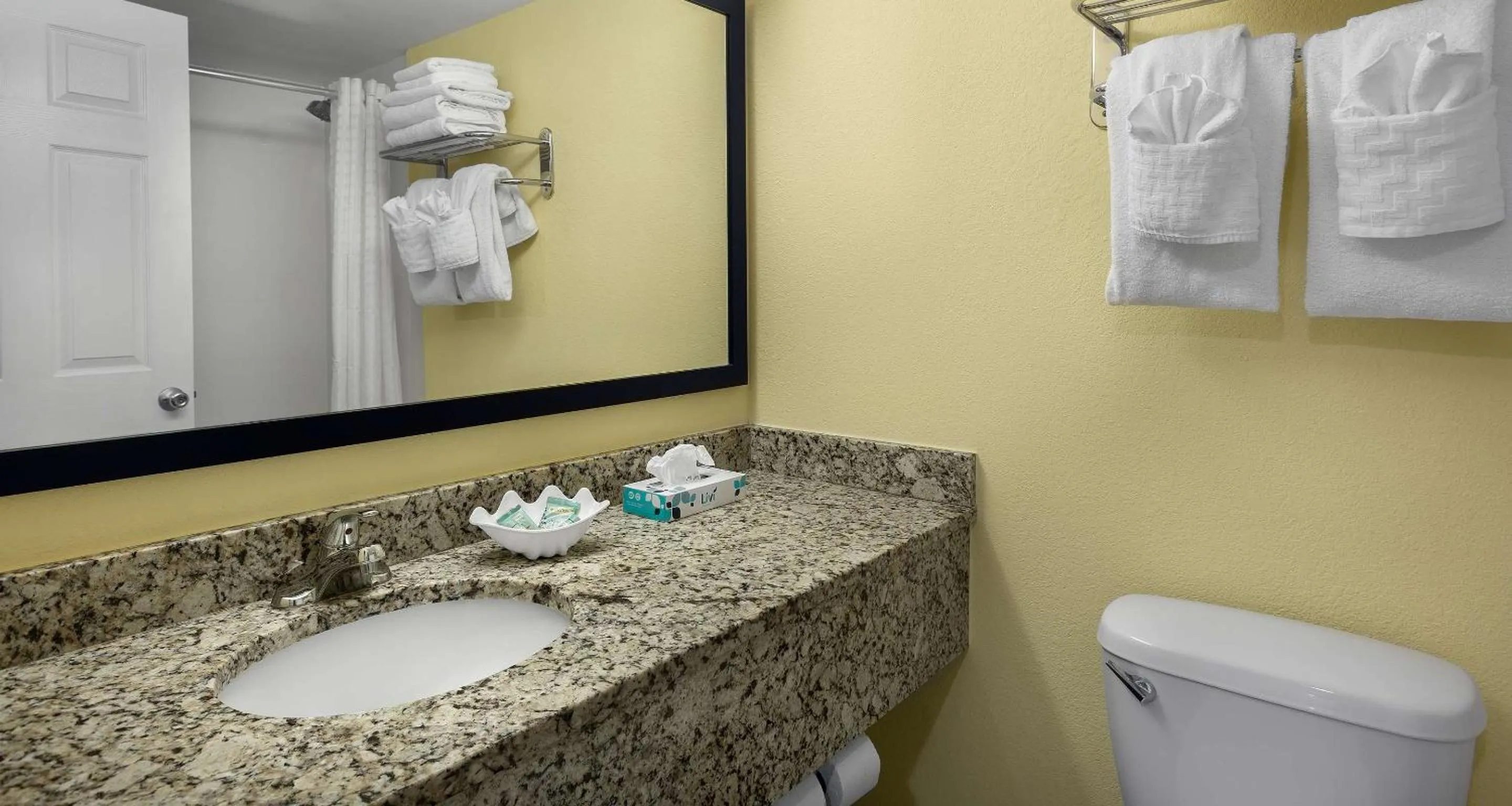 Bathroom in Best Western Ocean Sands Beach Resort