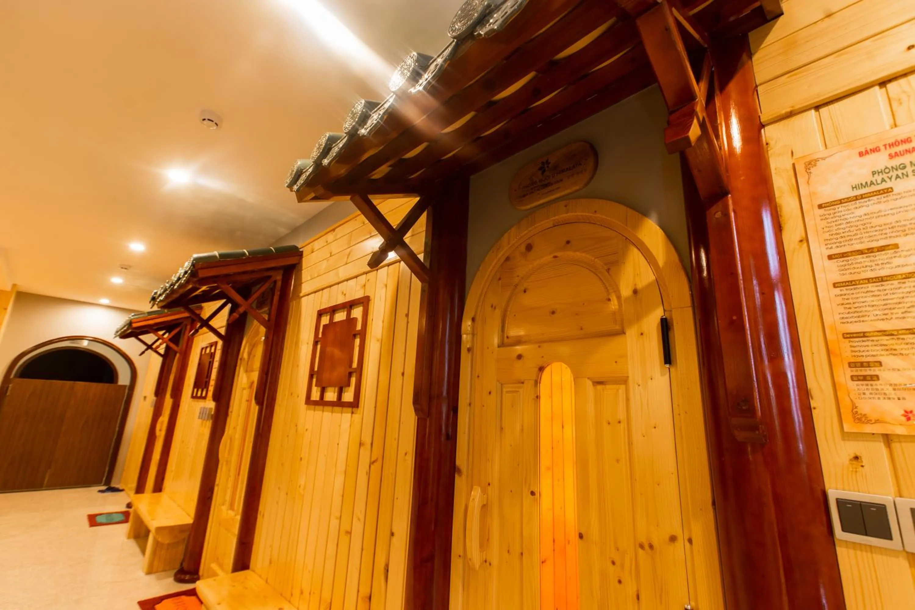 Sauna in Eagle Hotel