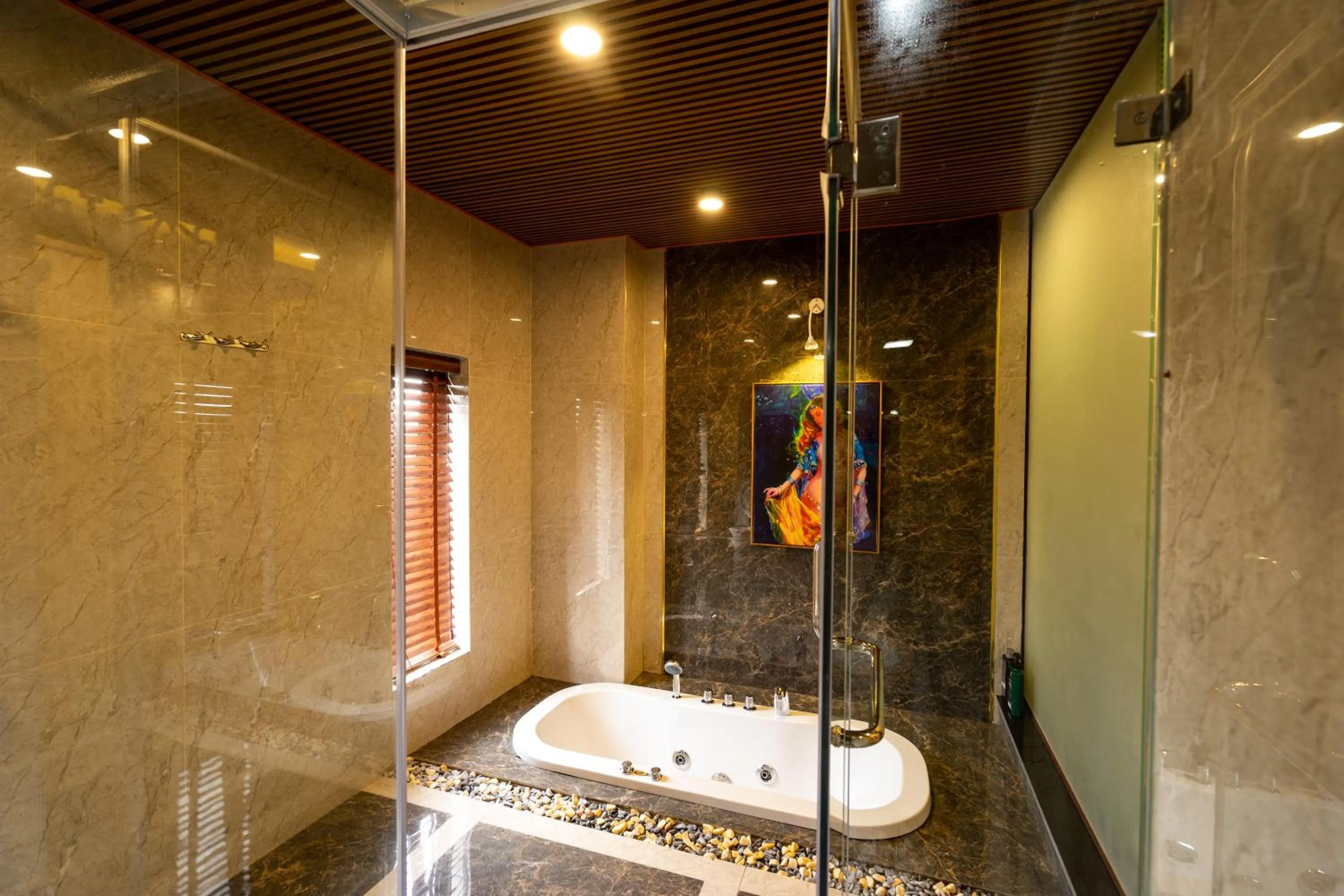 Bathroom in Eagle Hotel