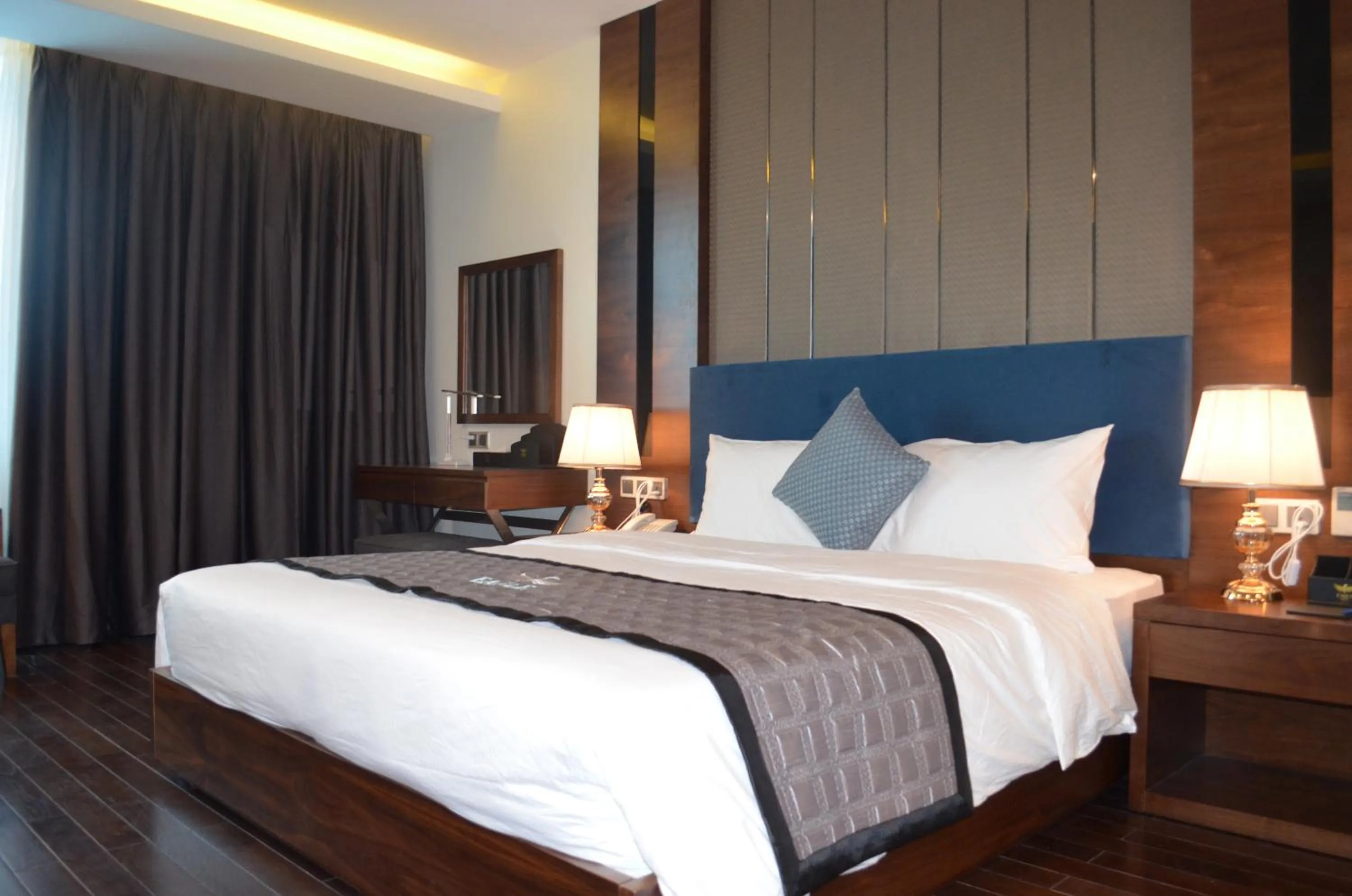 Bedroom, Bed in Eagle Hotel