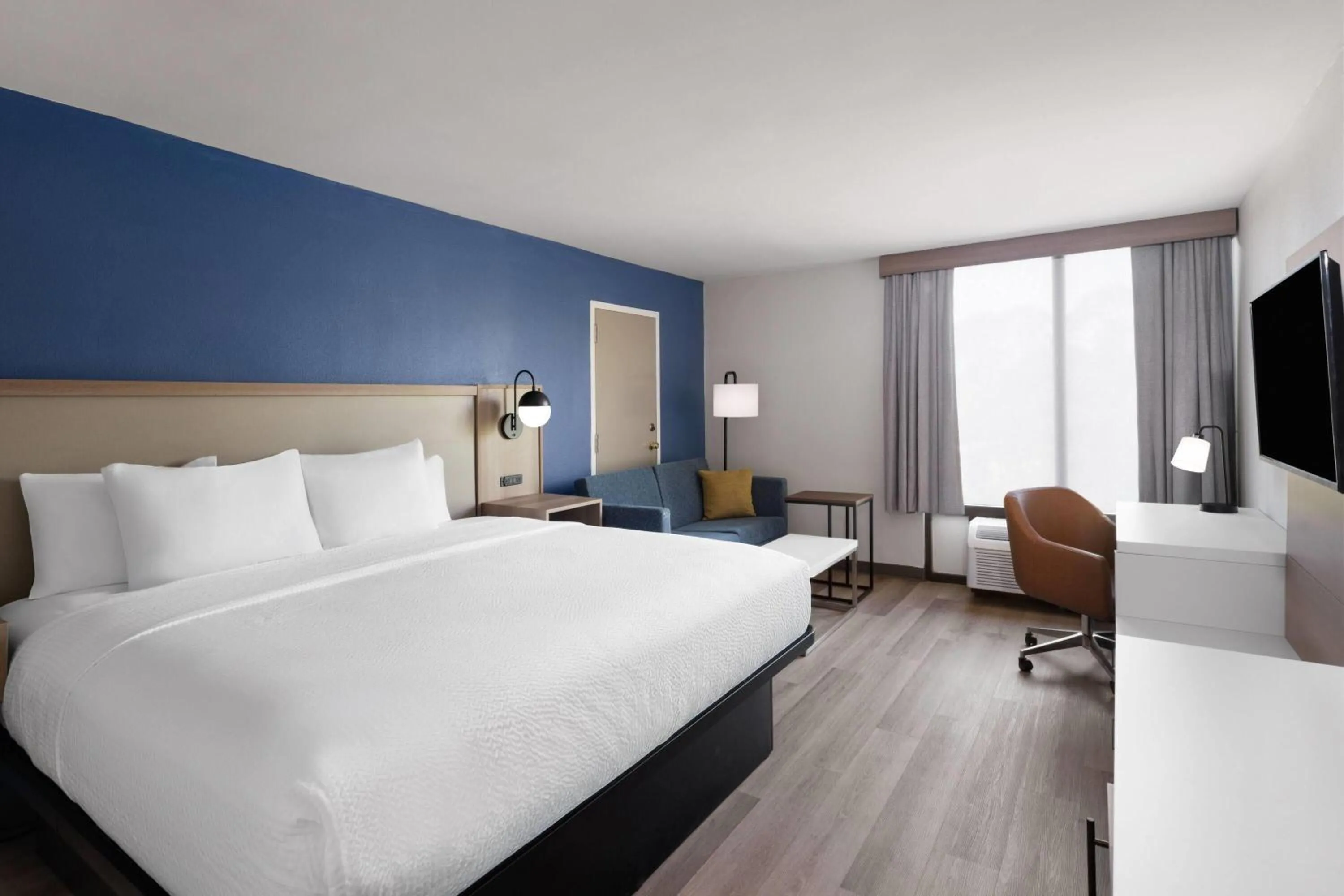 Photo of the whole room in La Quinta Inn & Suites by Wyndham Myrtle Beach