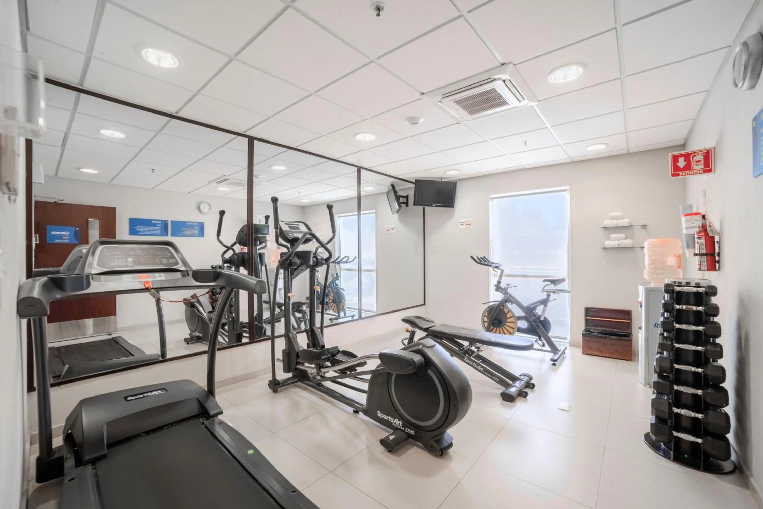 Fitness centre/facilities in City Express by Marriott Campeche