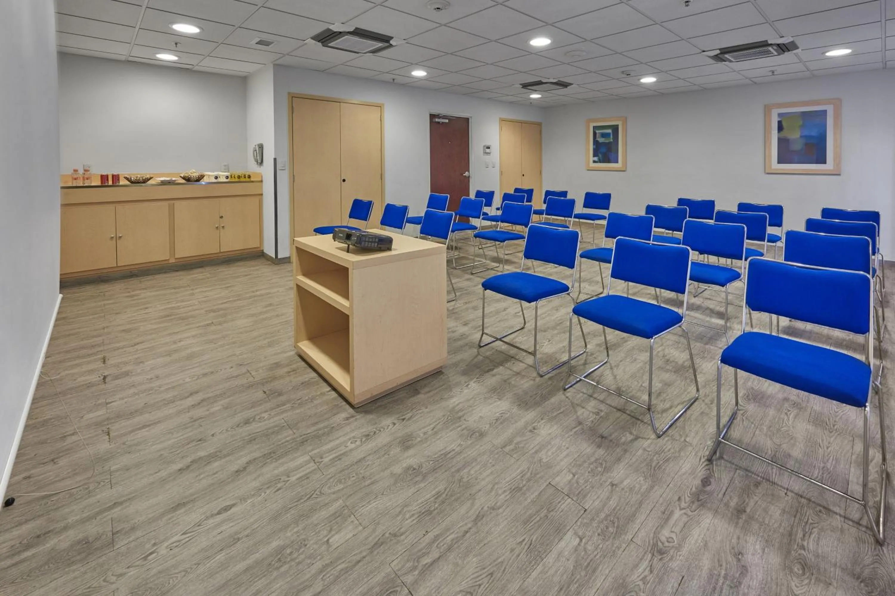Meeting/conference room in City Express by Marriott Campeche