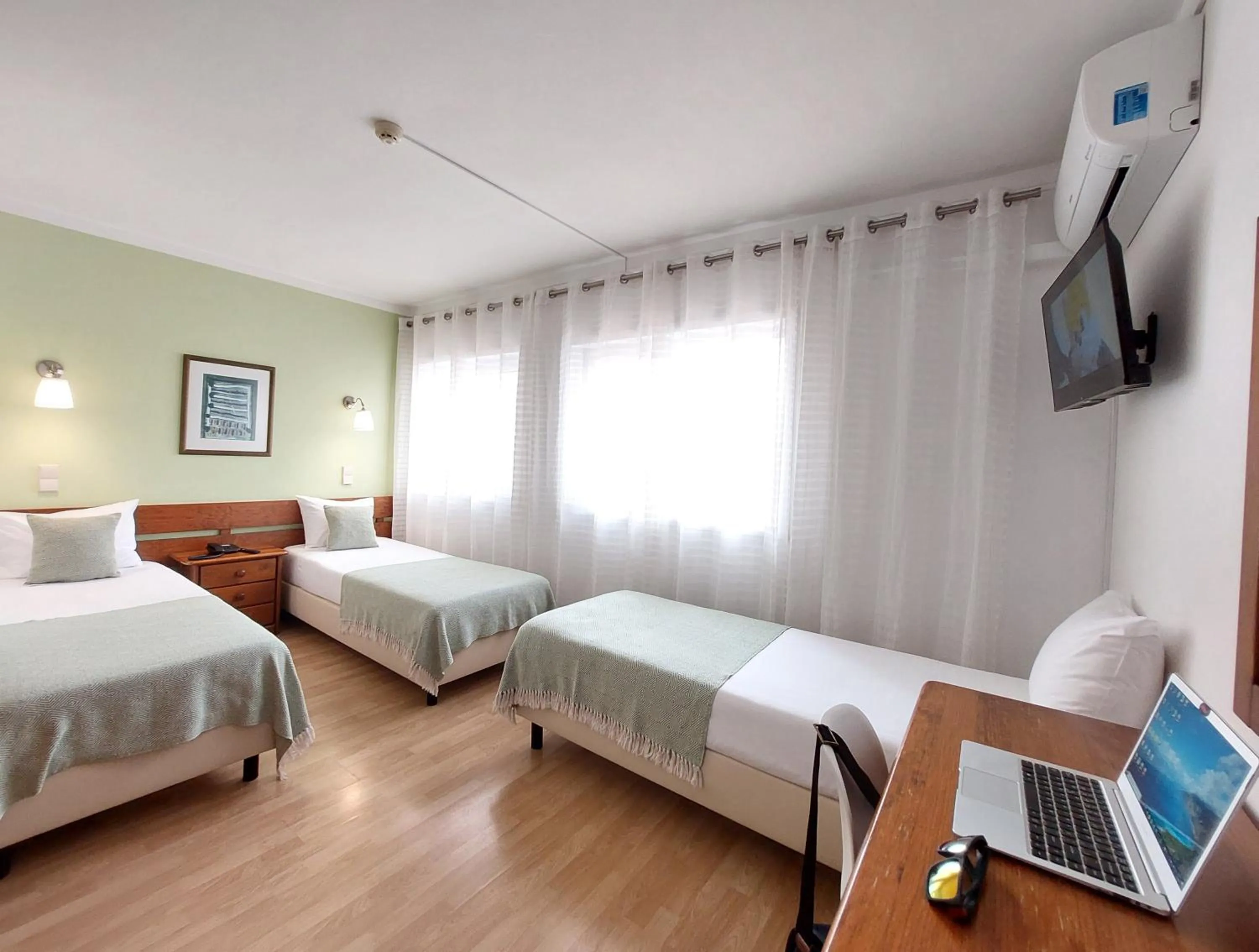 Bedroom, Bed in Hotel Santiago Vagos