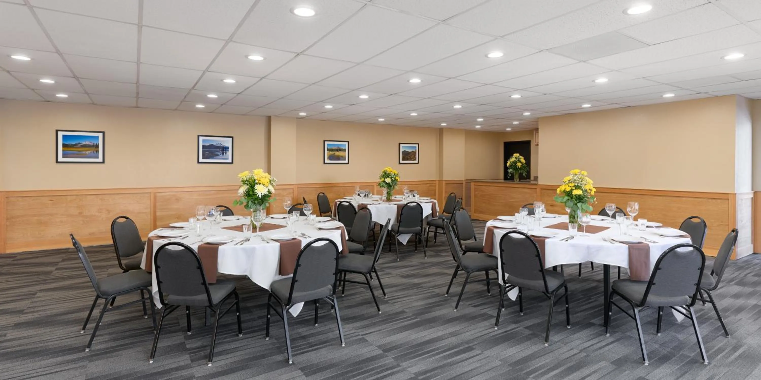 Banquet/Function facilities in Waypoint Hotel